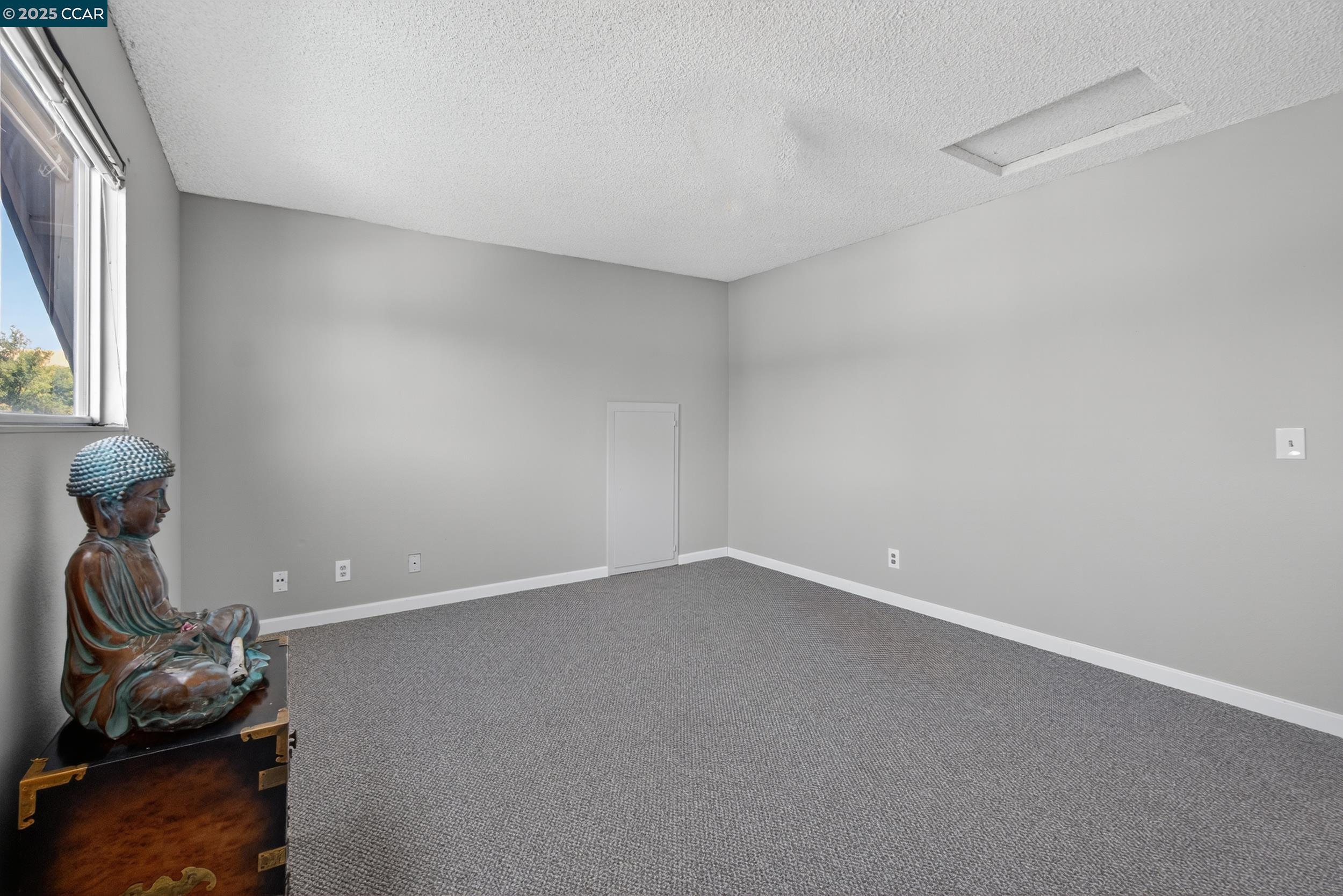 2173 Madrone Dr
