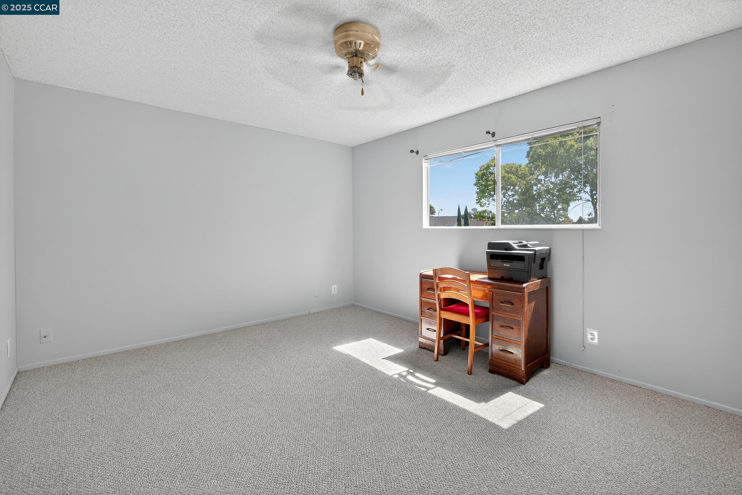 2173 Madrone Dr