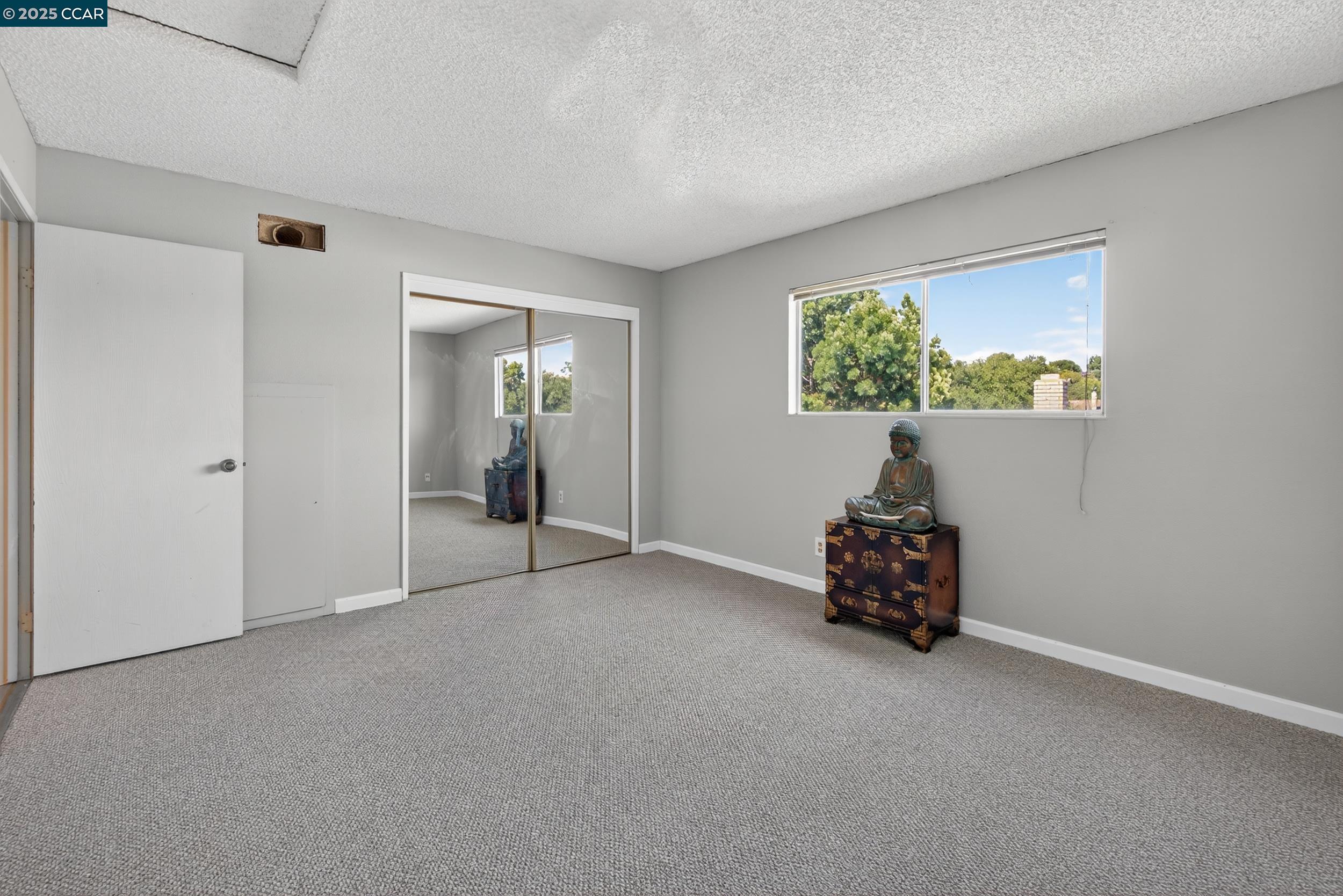 2173 Madrone Dr
