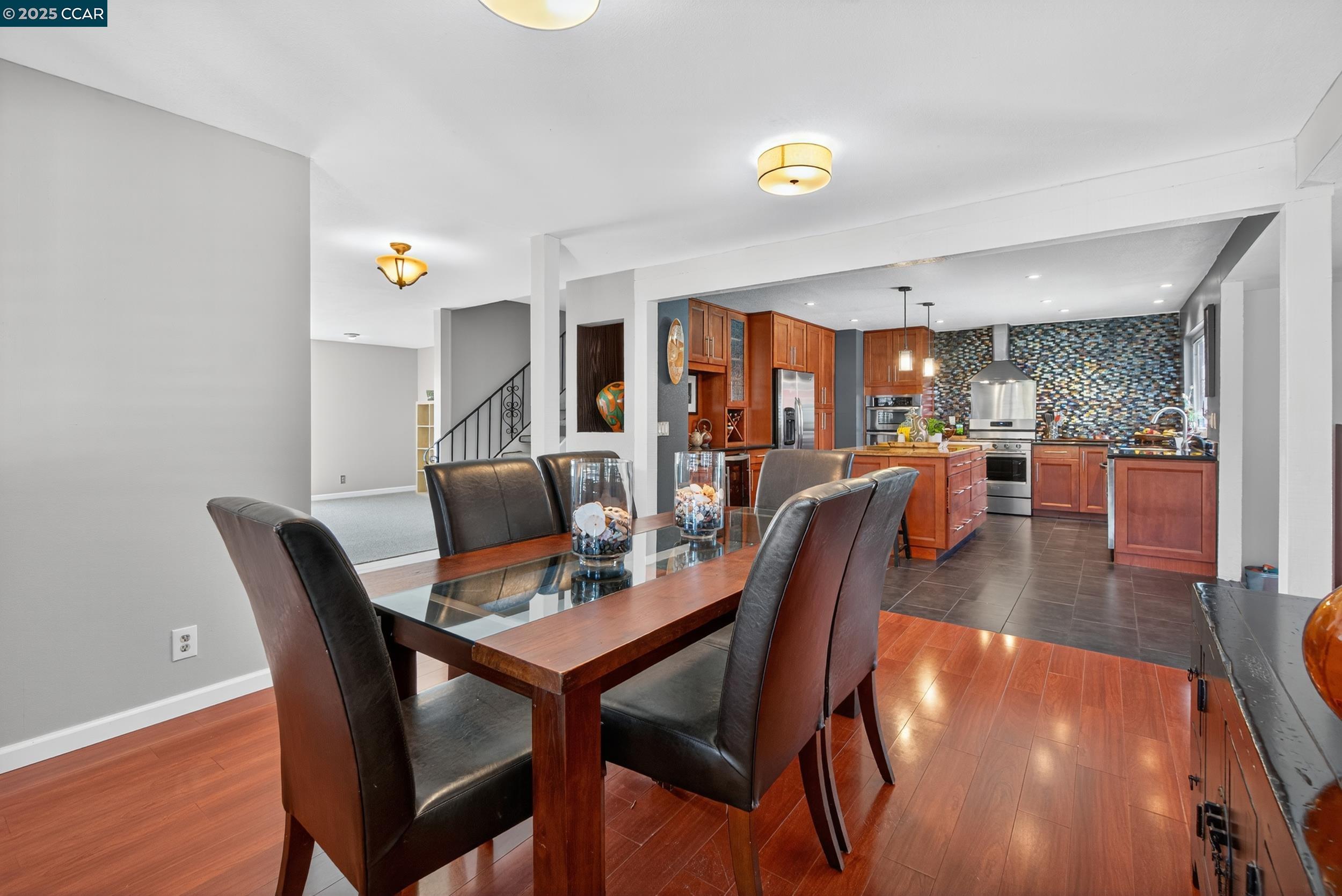 2173 Madrone Dr