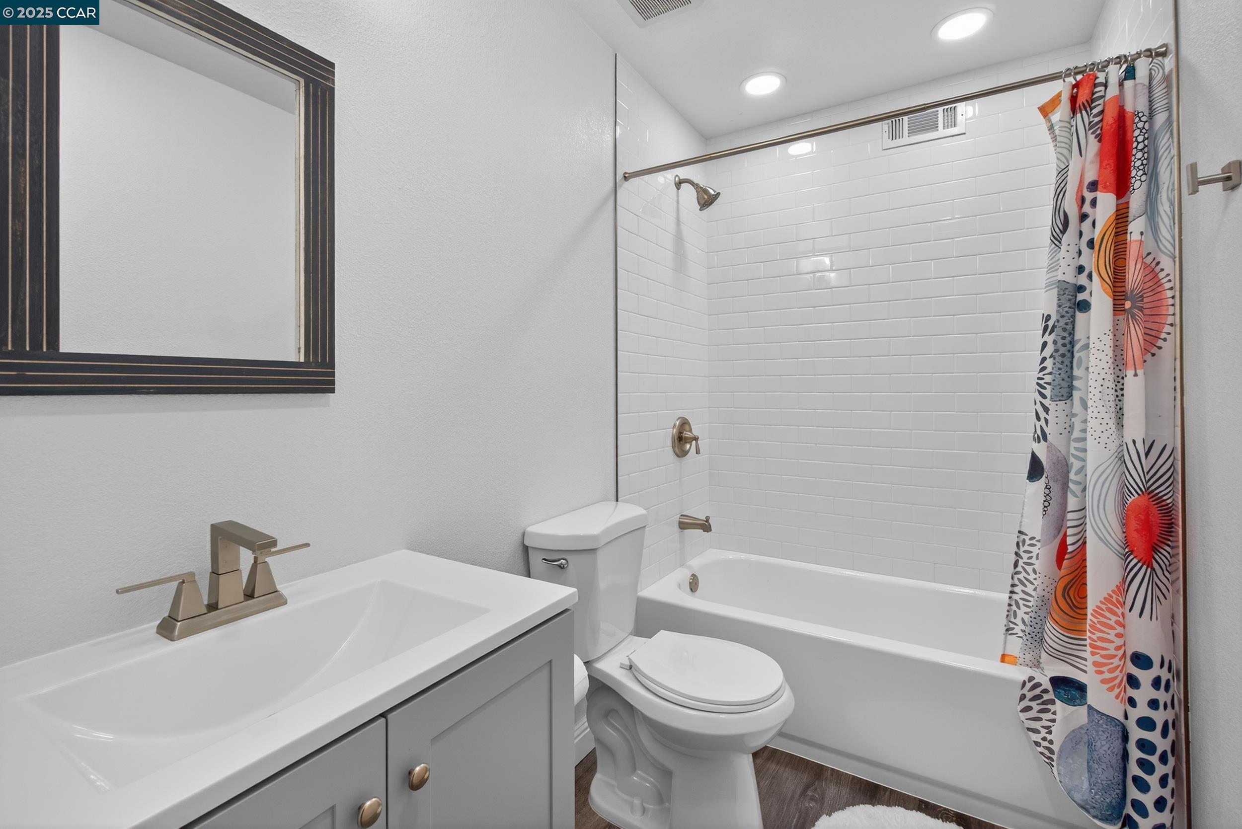 2173 Madrone Dr