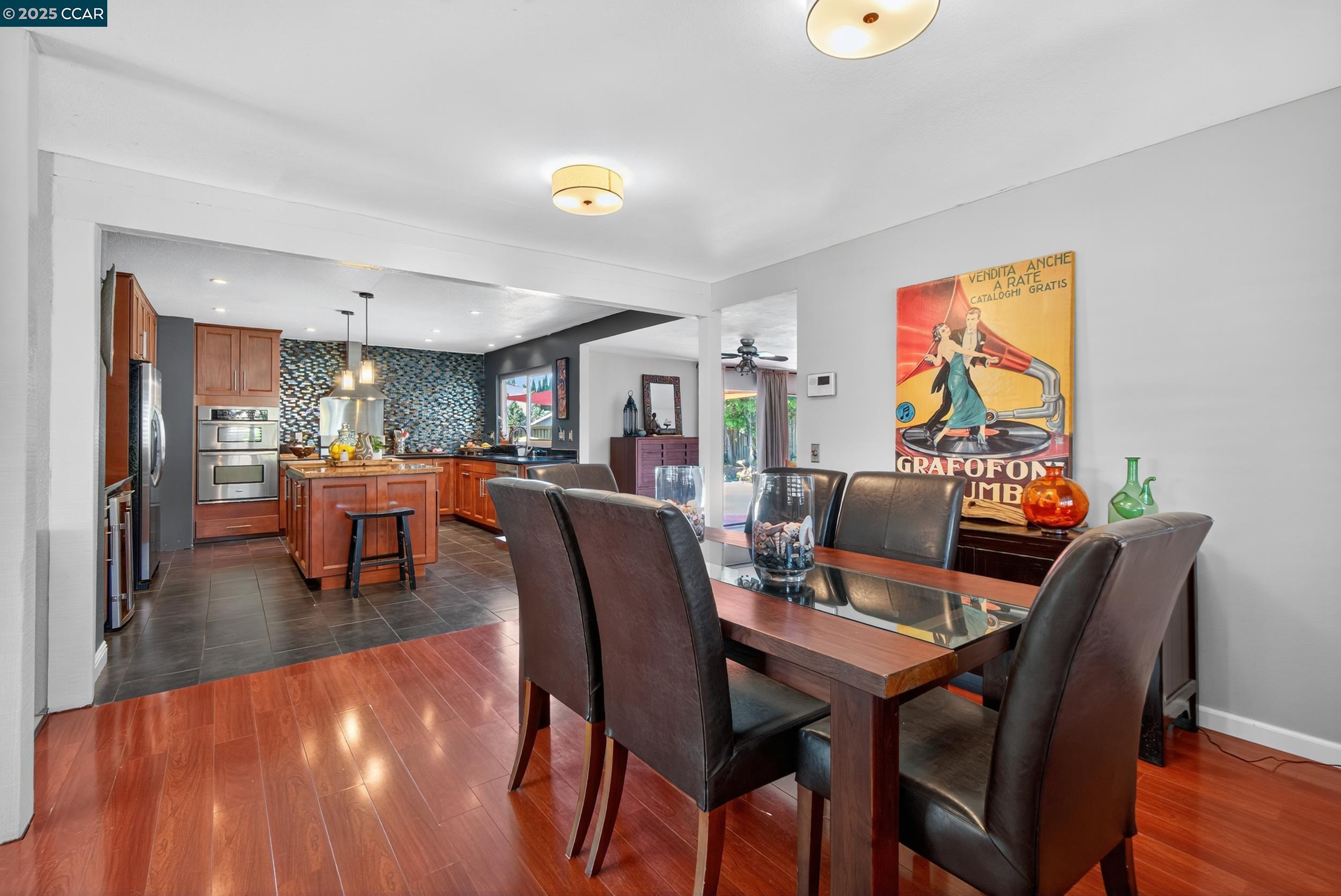 2173 Madrone Dr