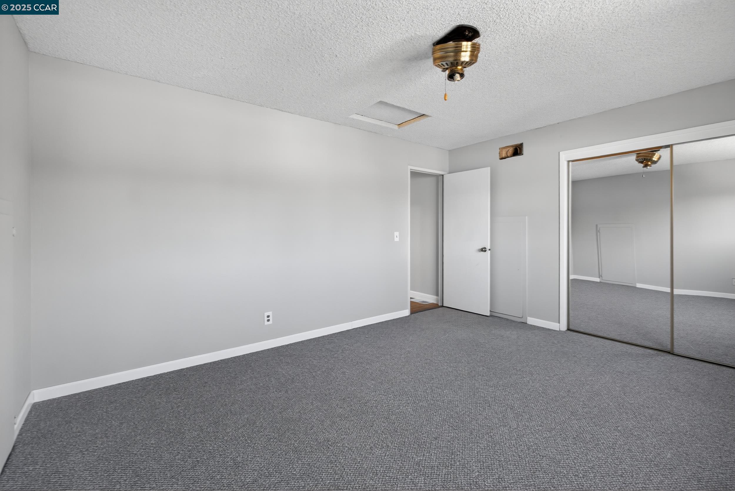 2173 Madrone Dr