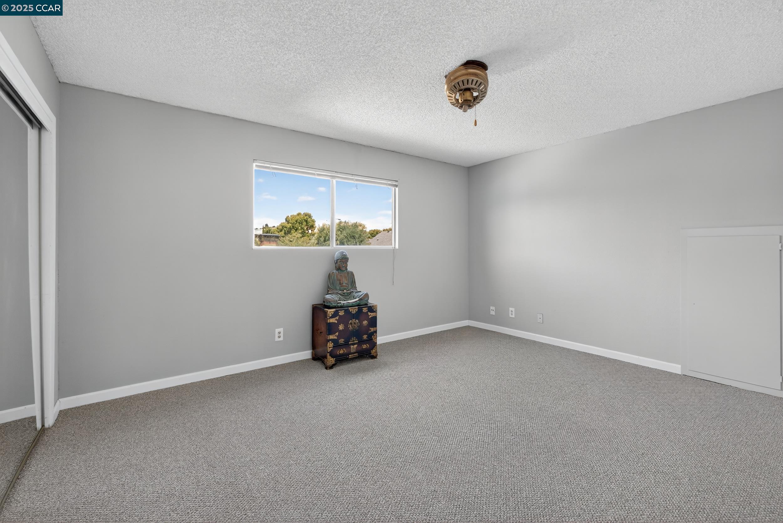 2173 Madrone Dr