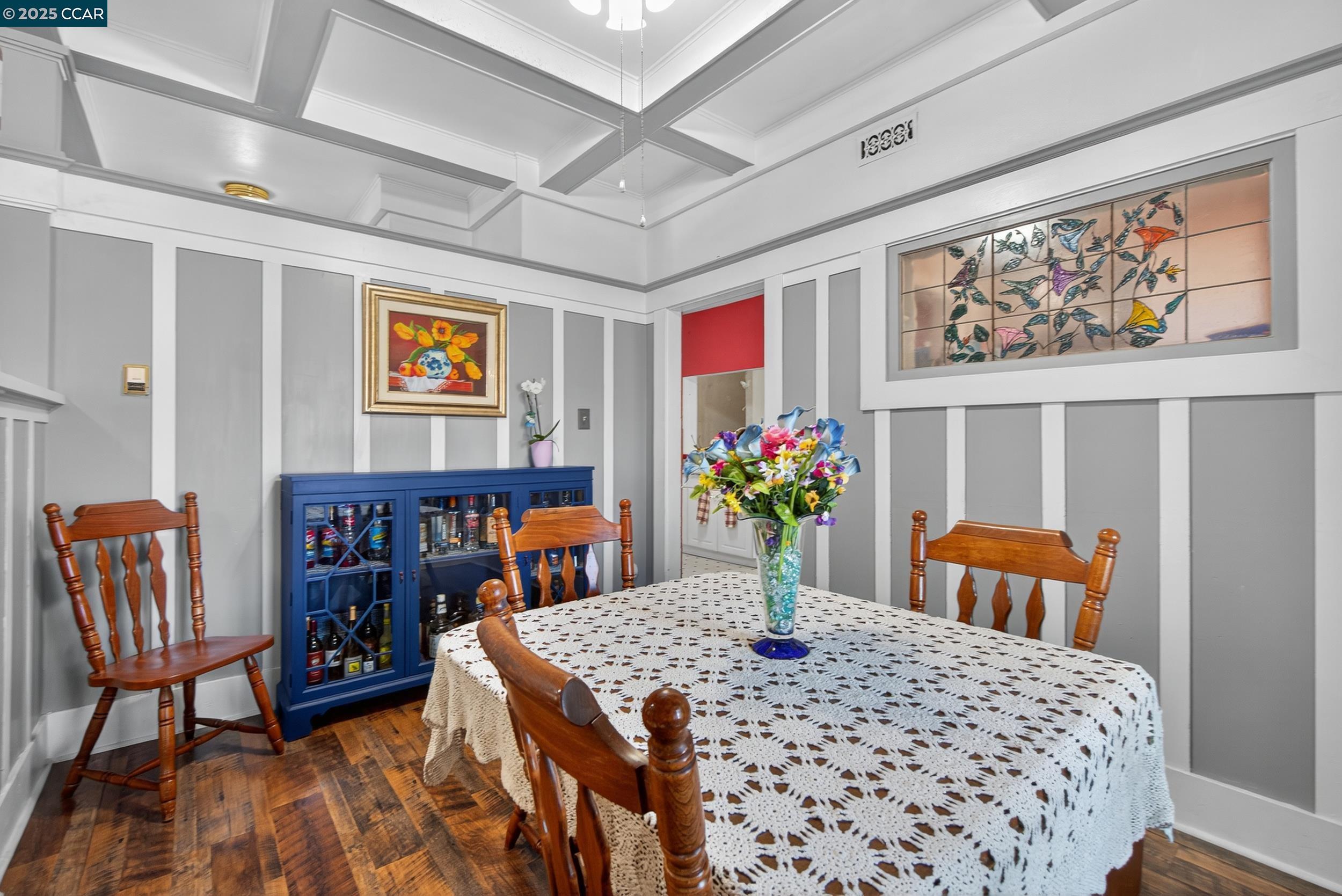 223 W 5Th St