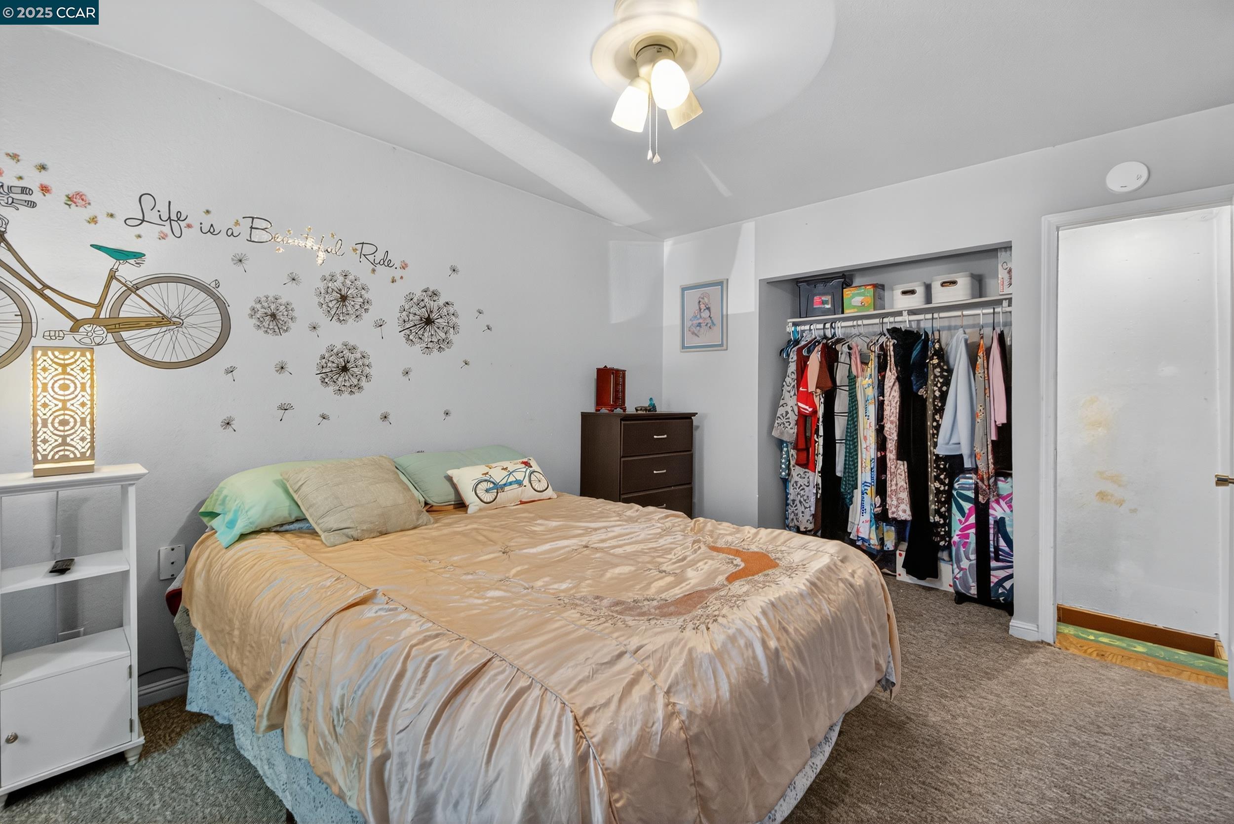 223 W 5Th St