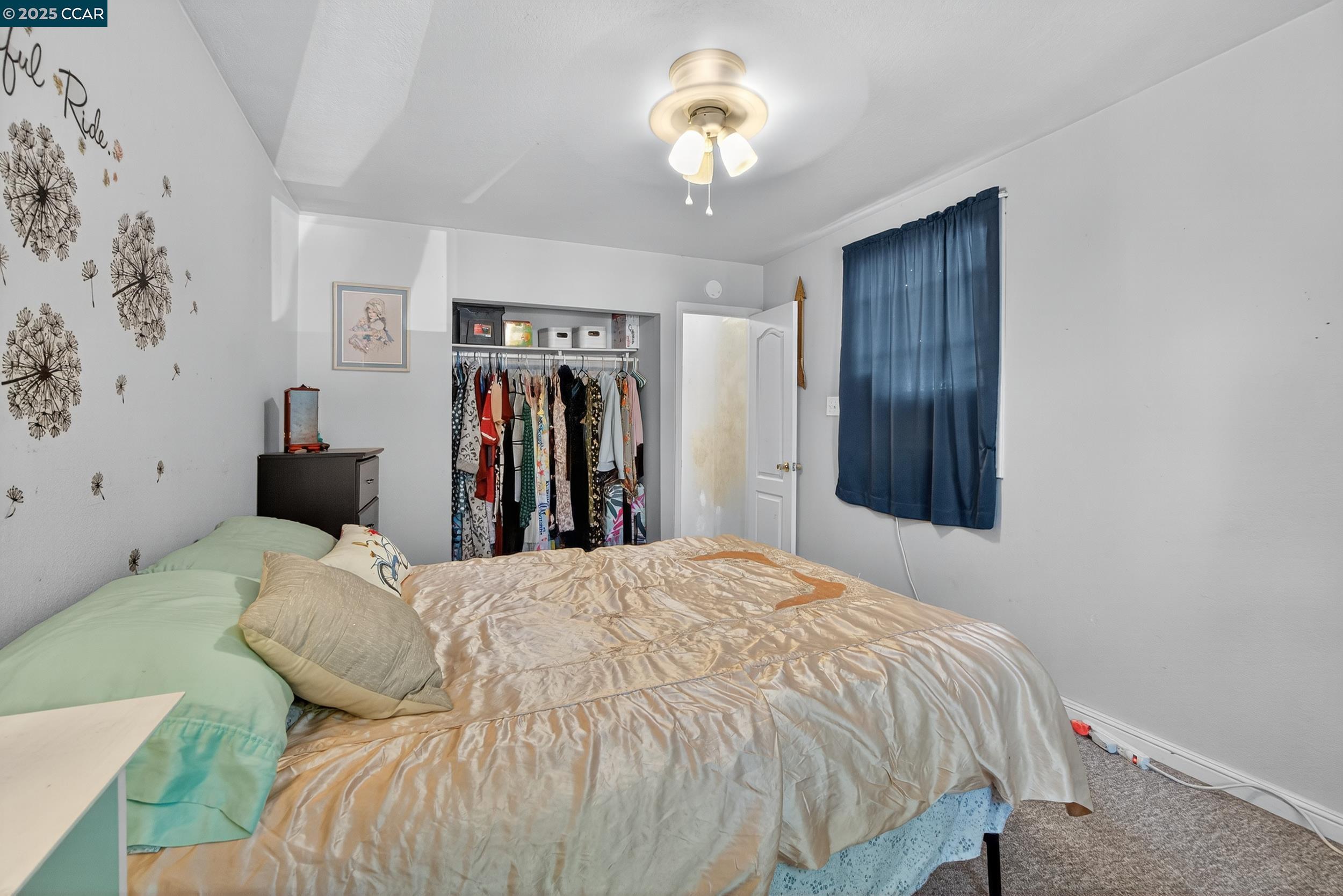 223 W 5Th St