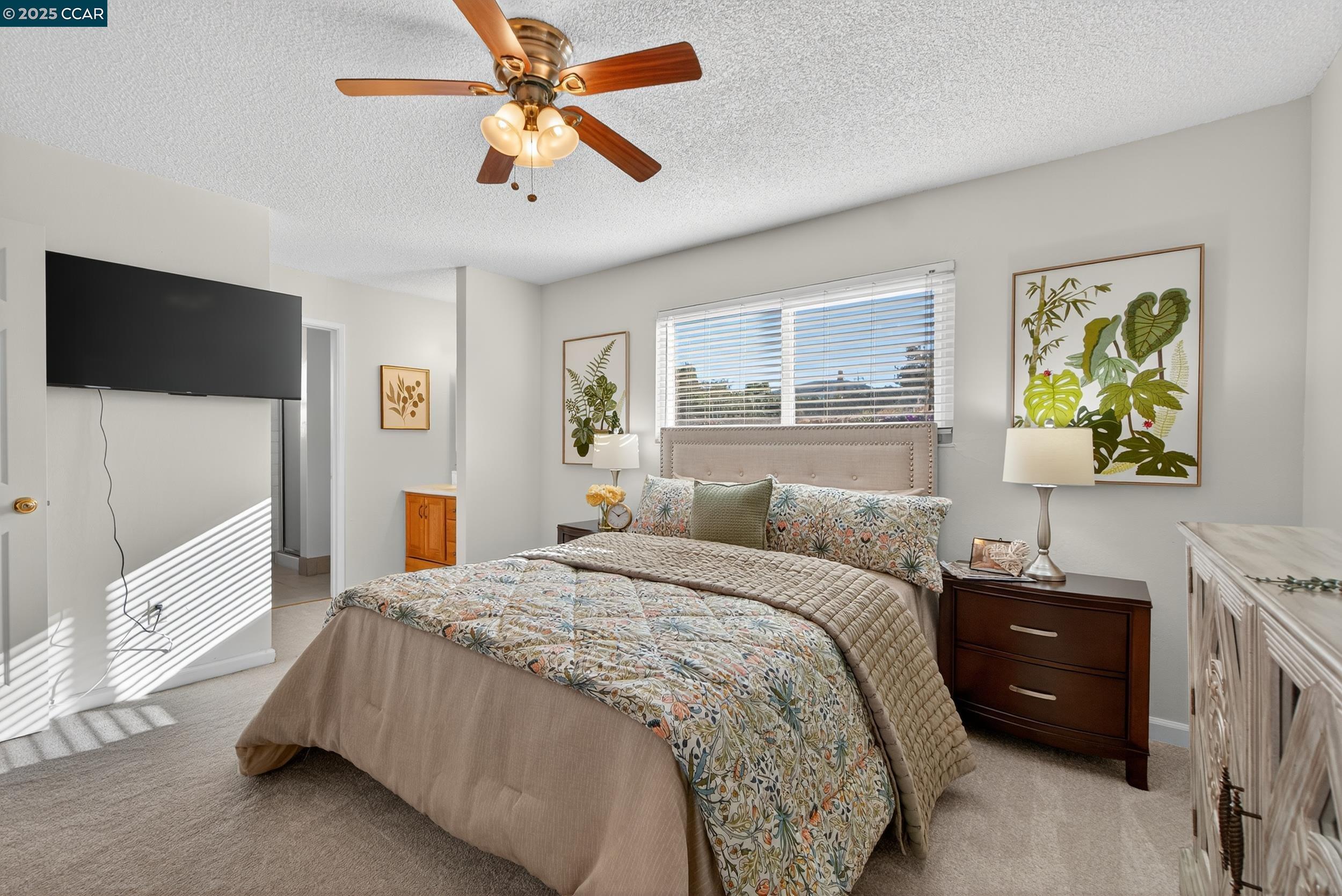 3904 Meadowbrook Cir