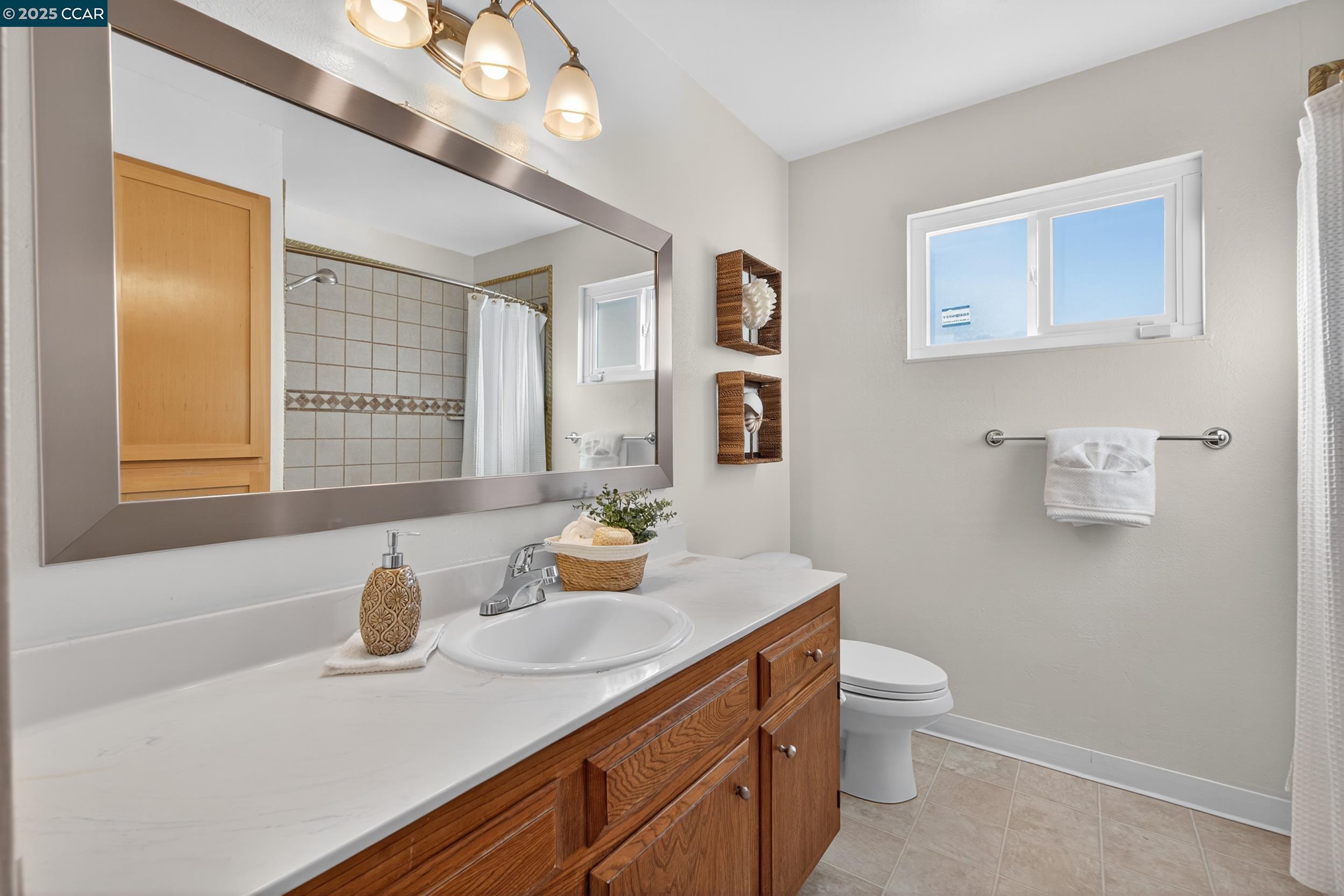 3904 Meadowbrook Cir