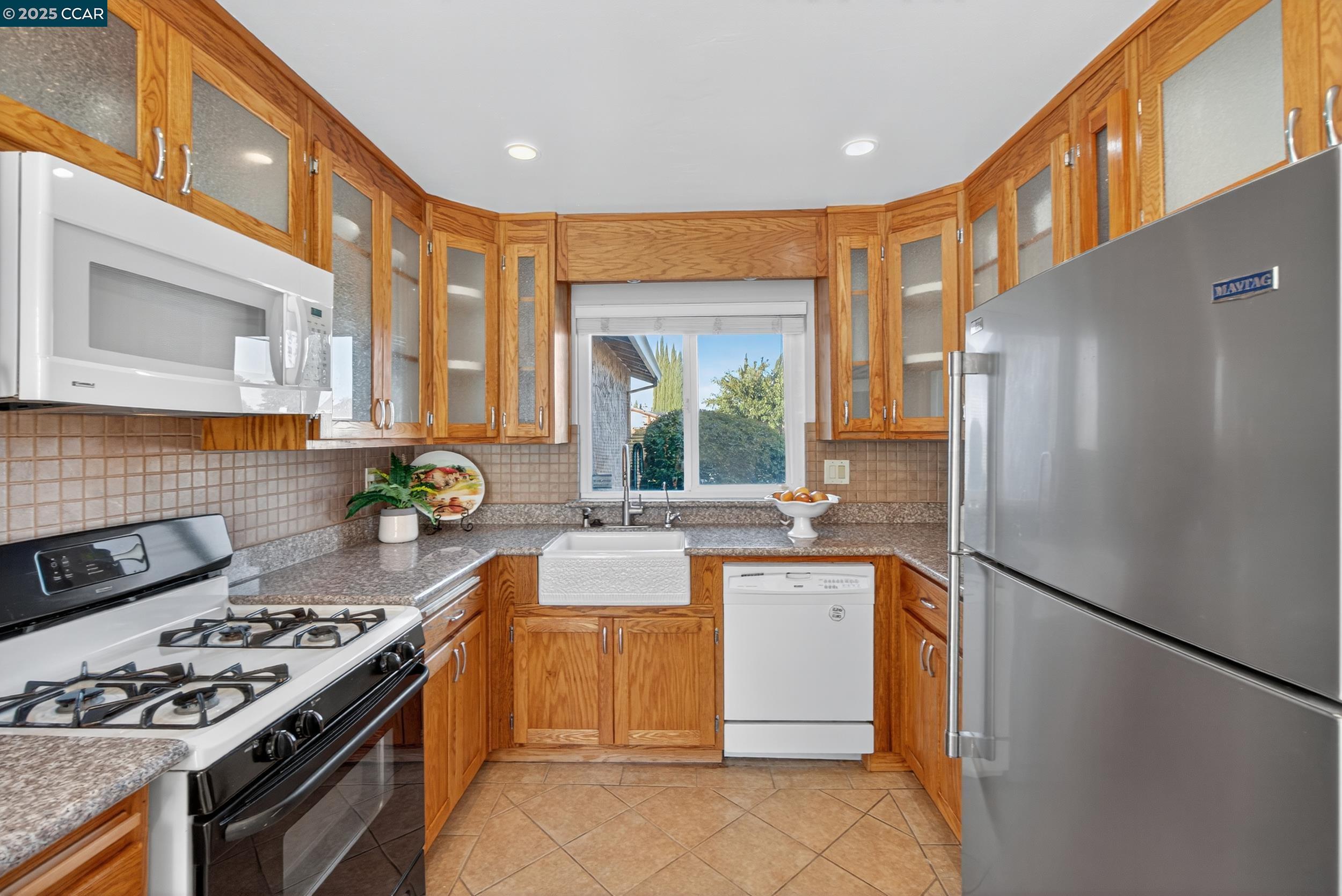3904 Meadowbrook Cir