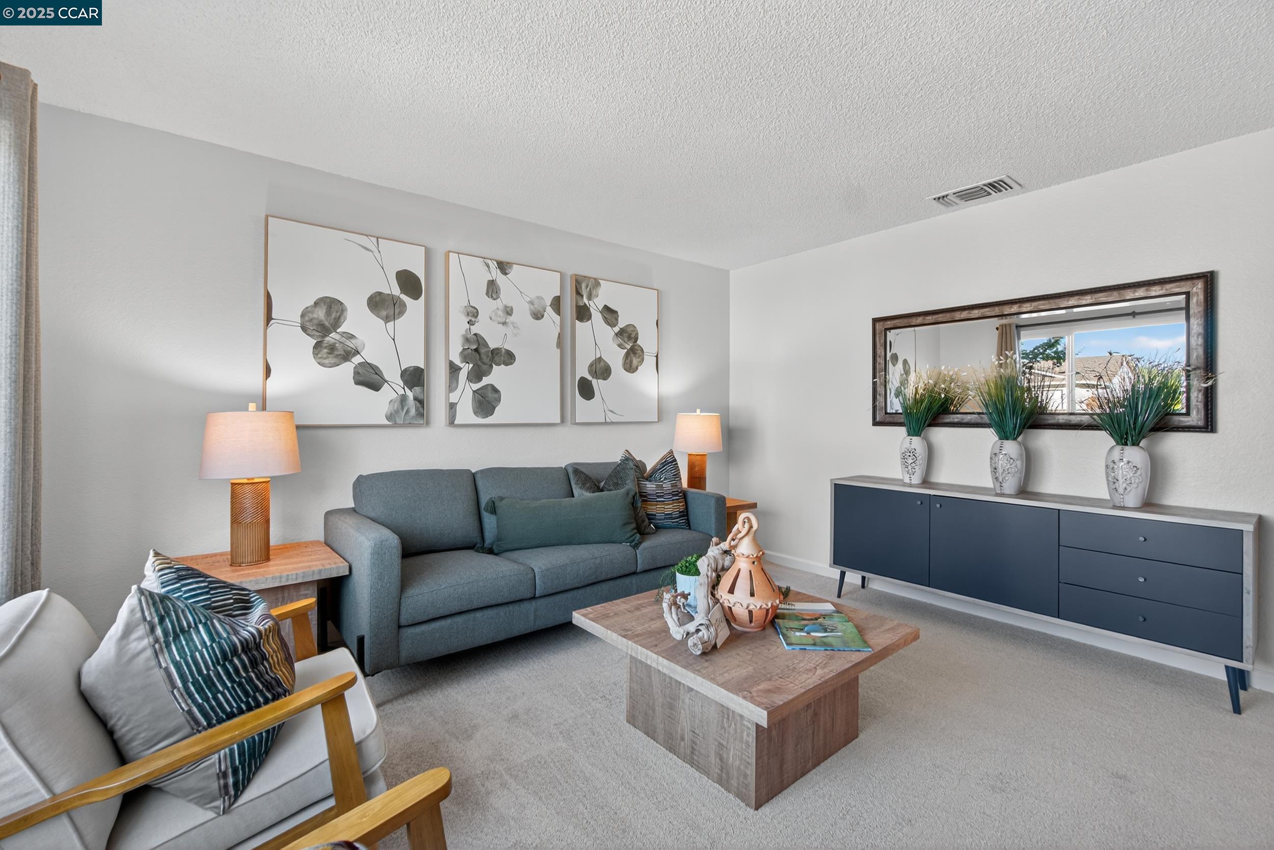 3904 Meadowbrook Cir
