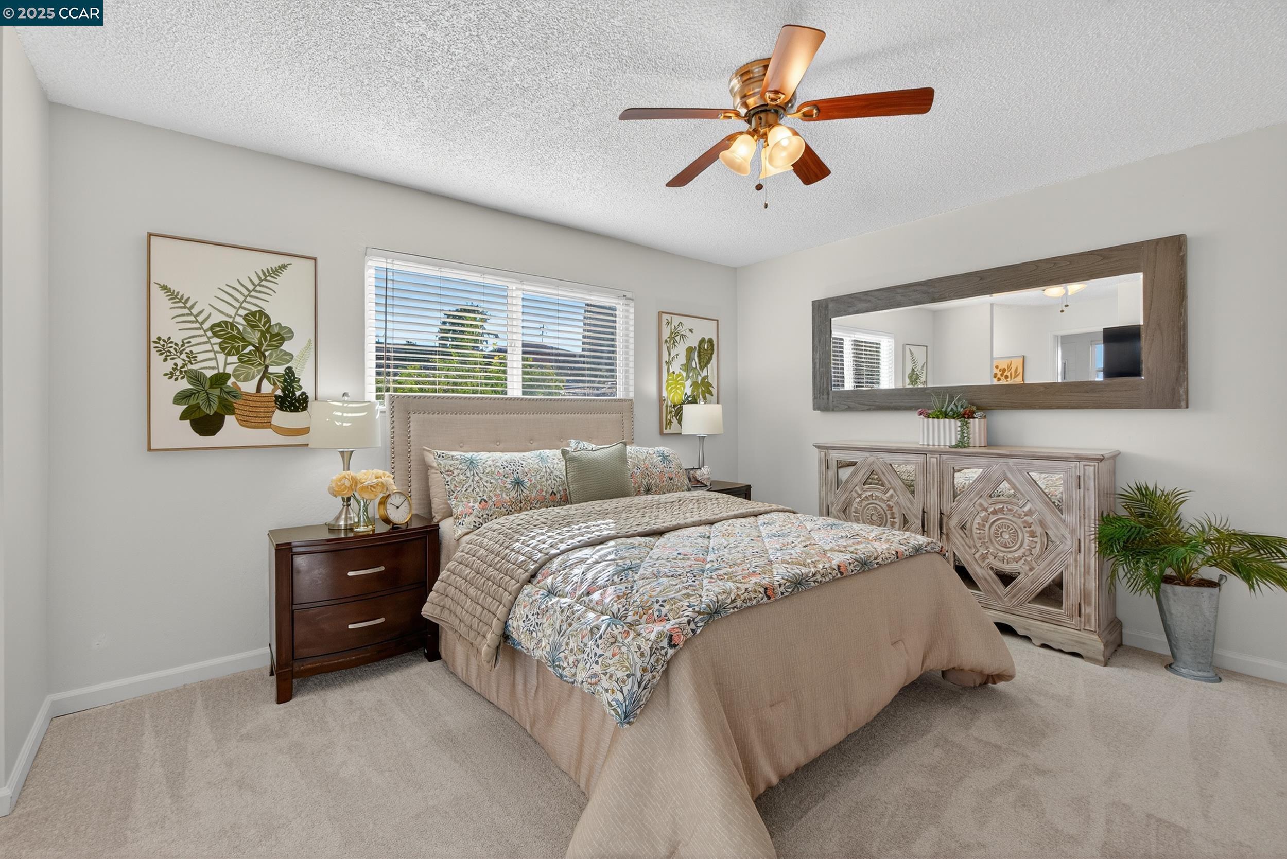 3904 Meadowbrook Cir
