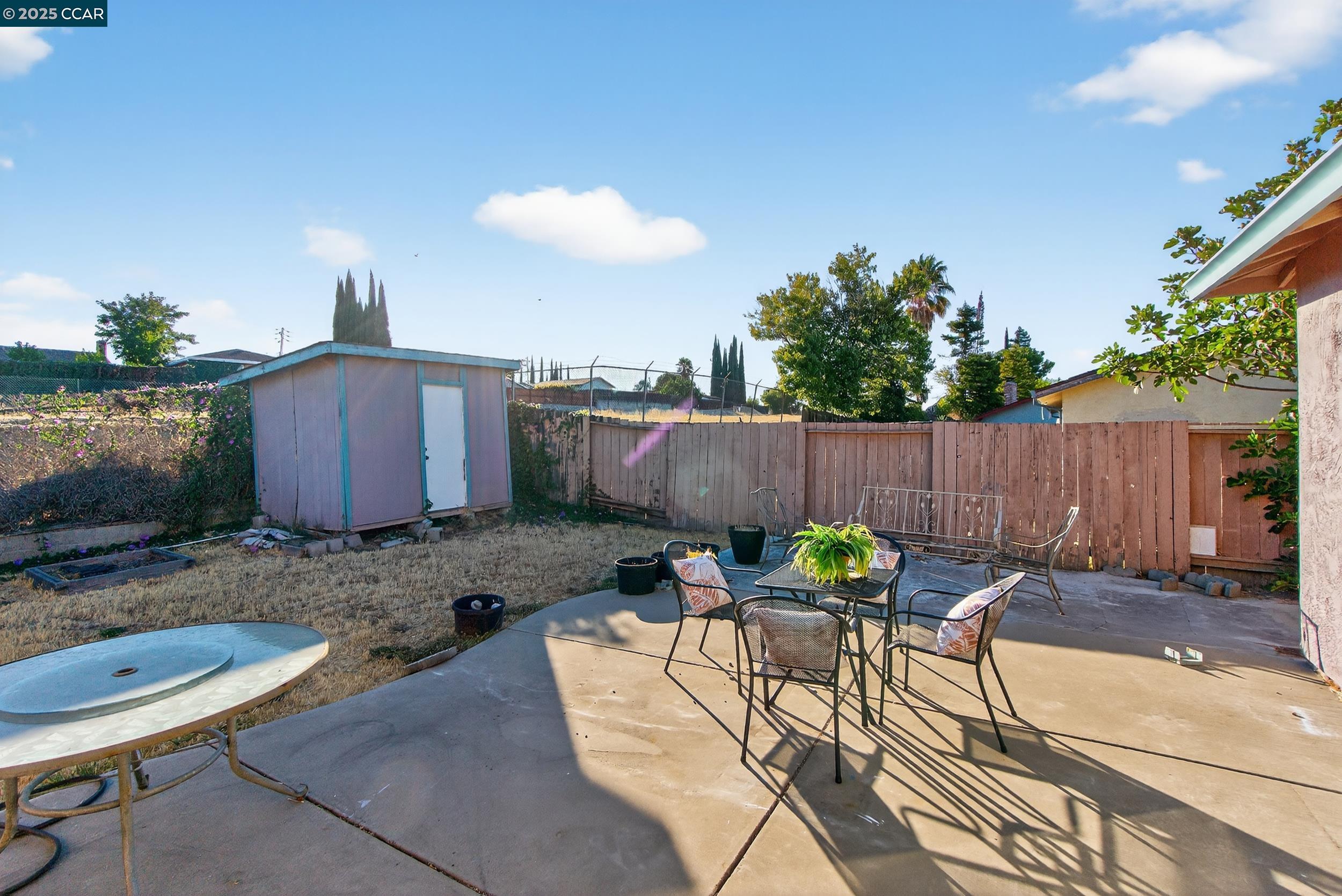 3904 Meadowbrook Cir