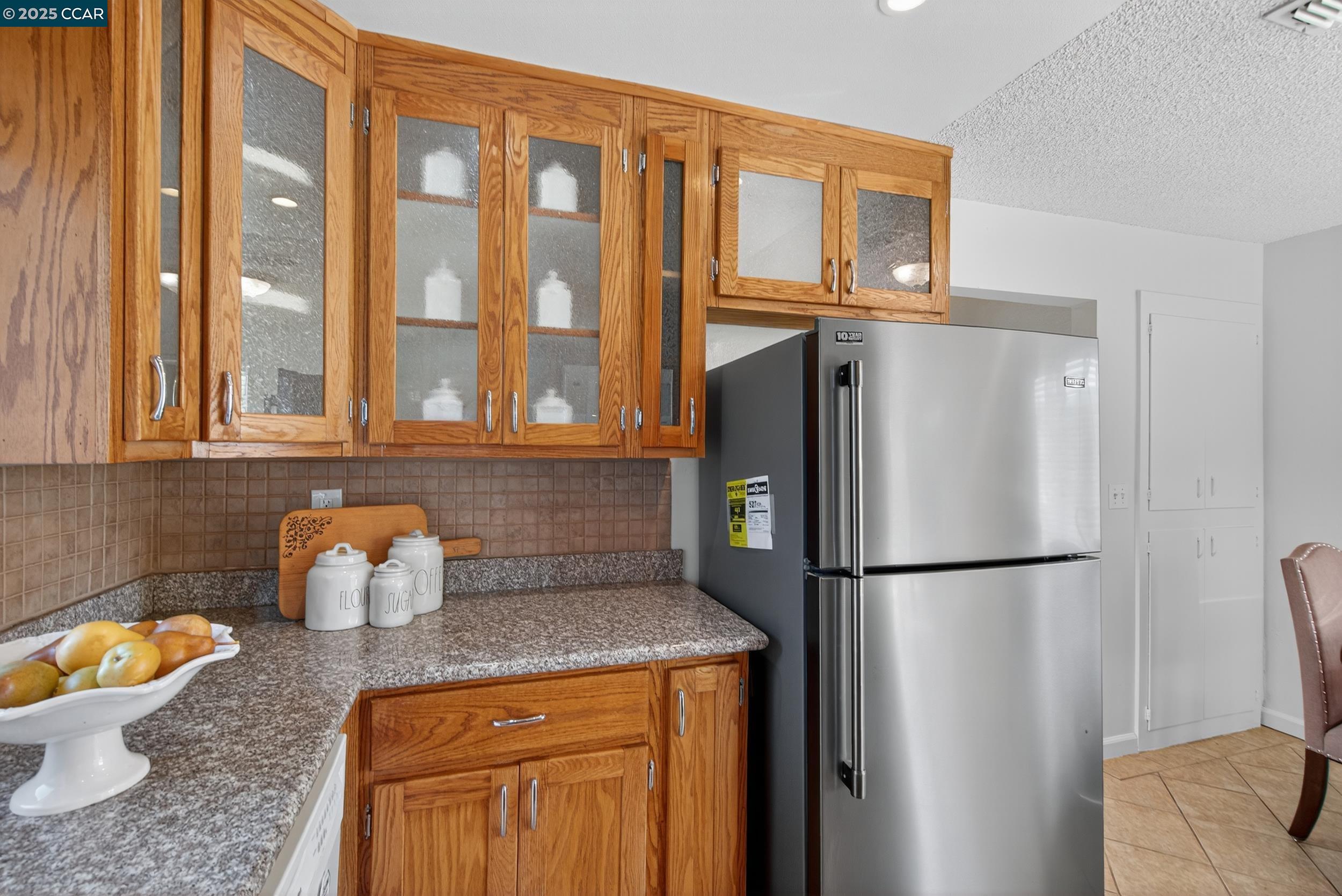 3904 Meadowbrook Cir