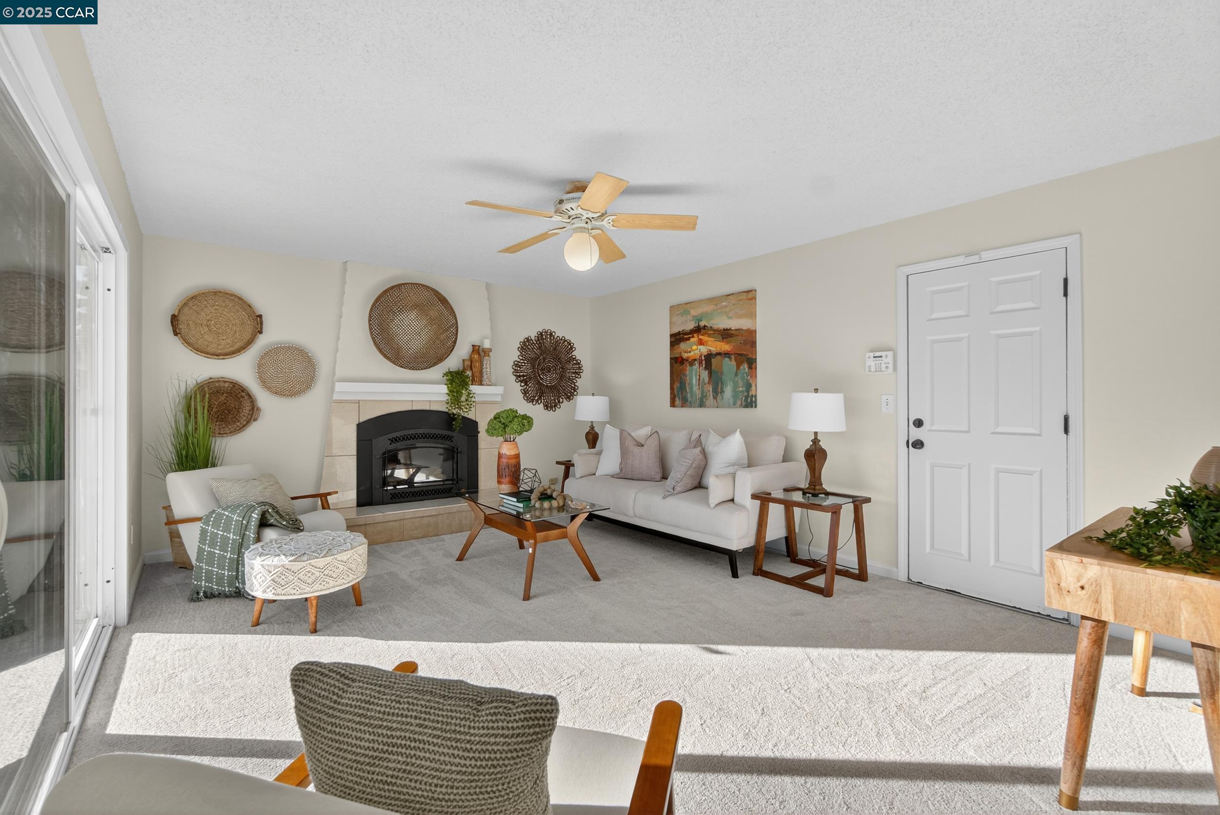 3904 Meadowbrook Cir