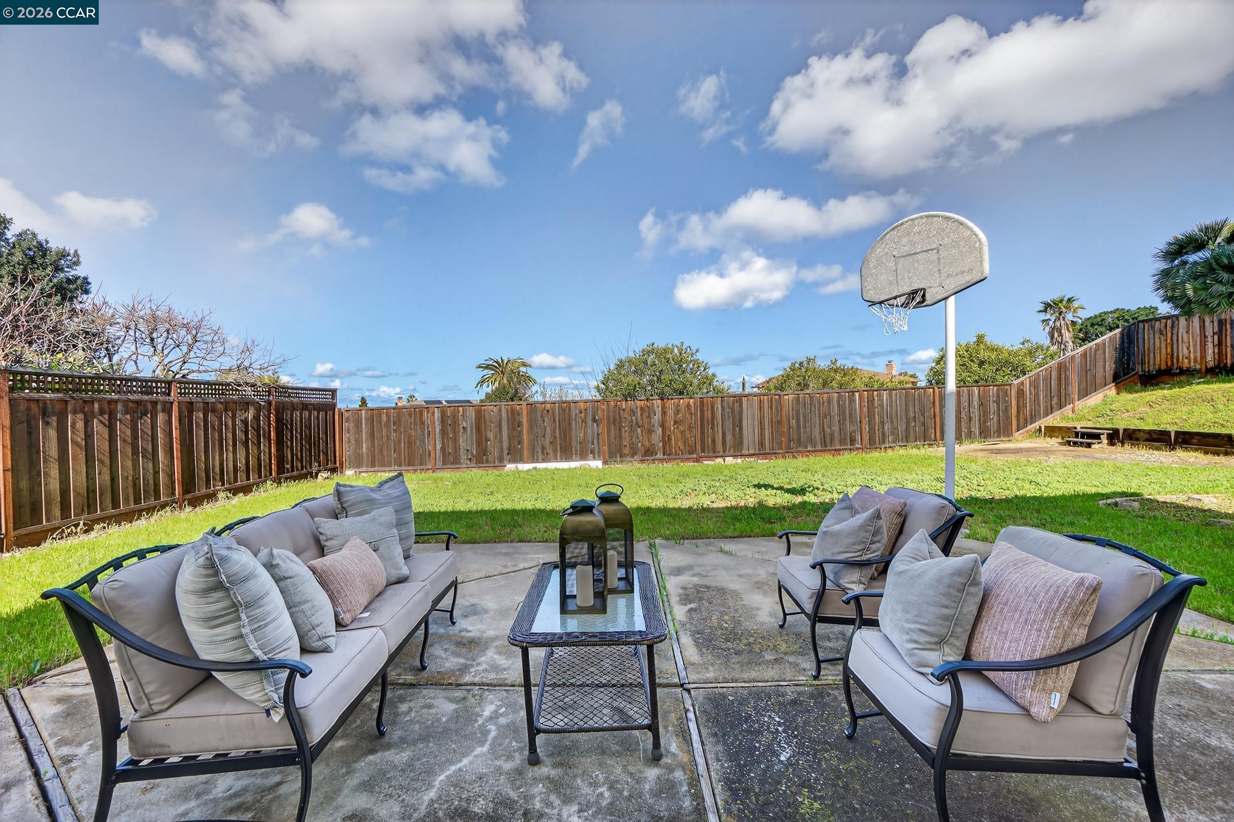 4310 Foothill Way