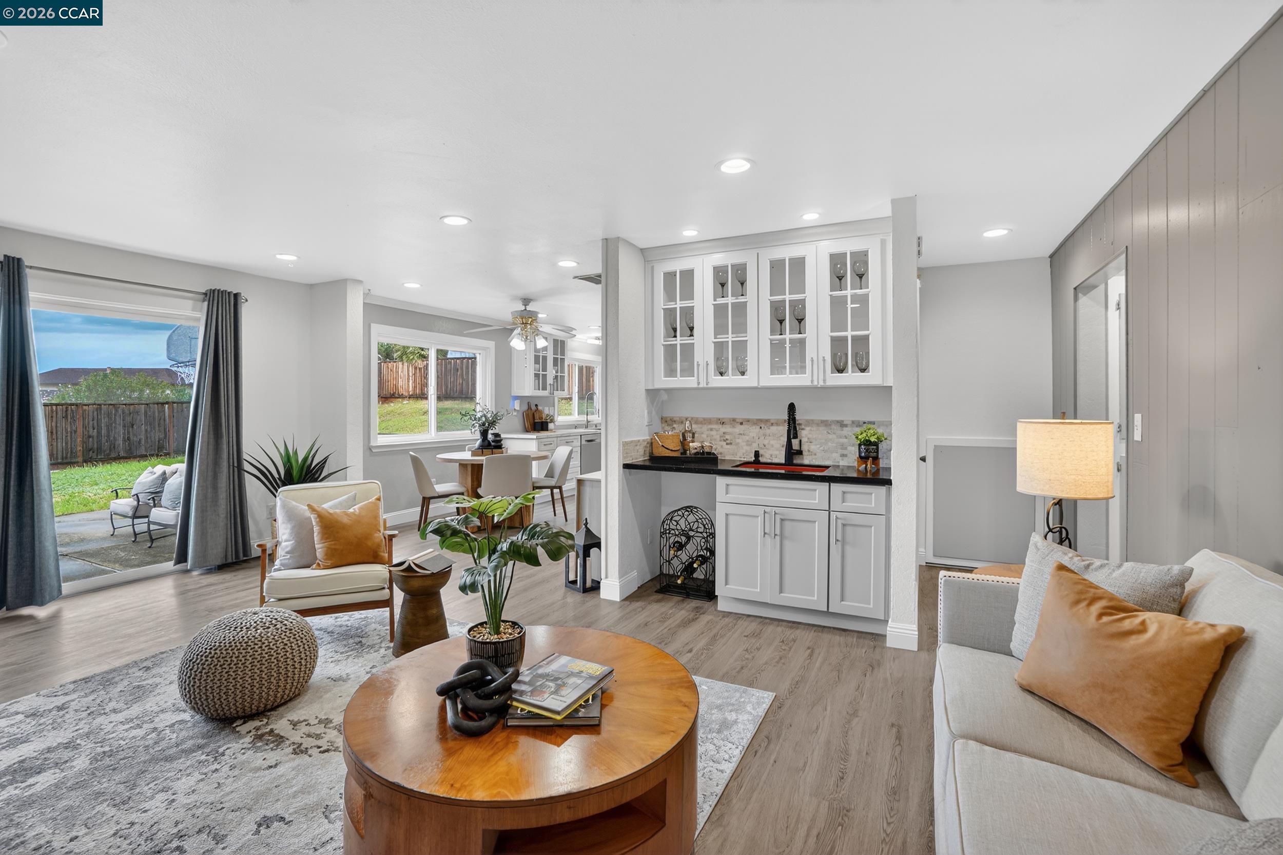 4310 Foothill Way