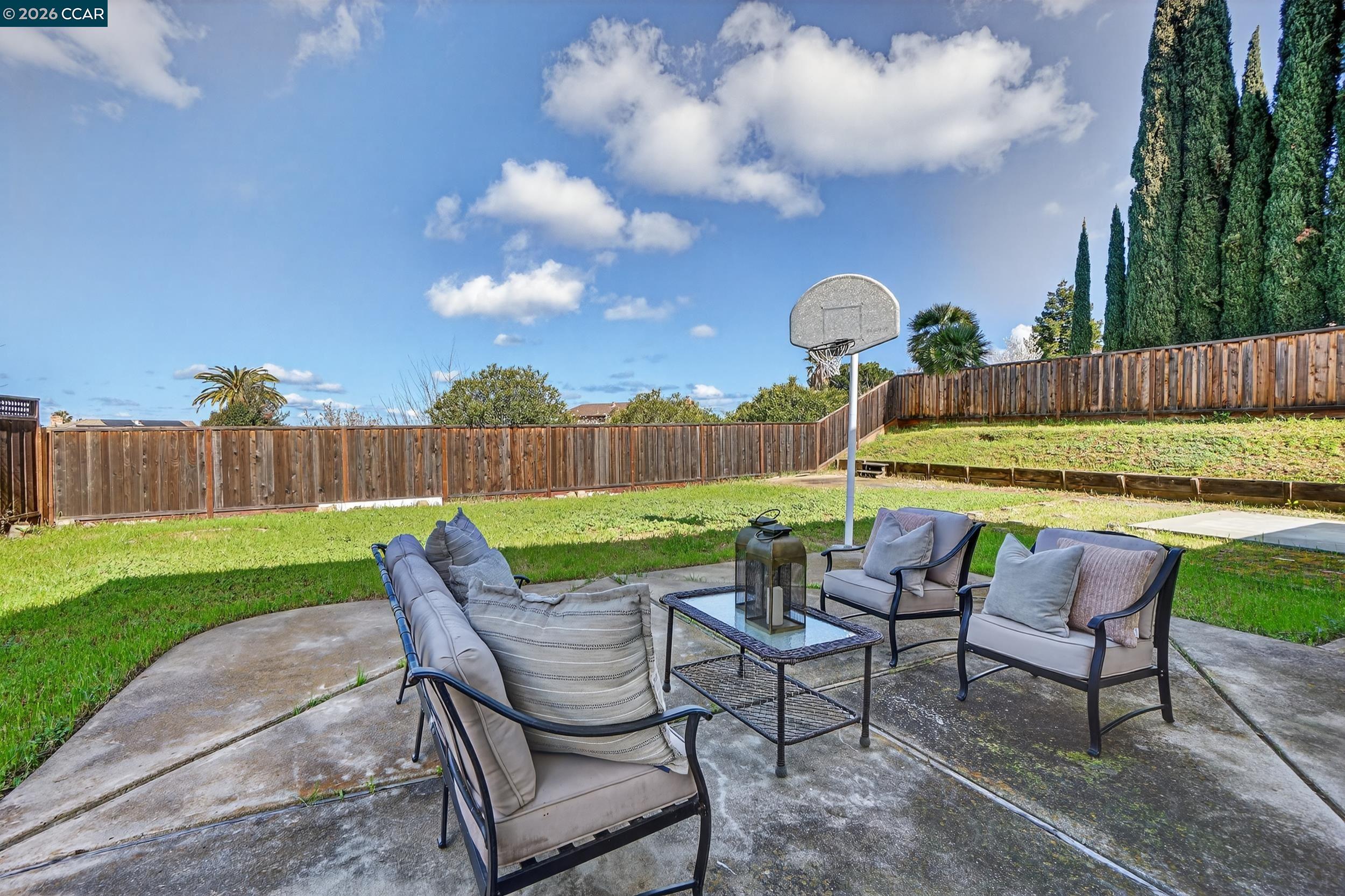 4310 Foothill Way