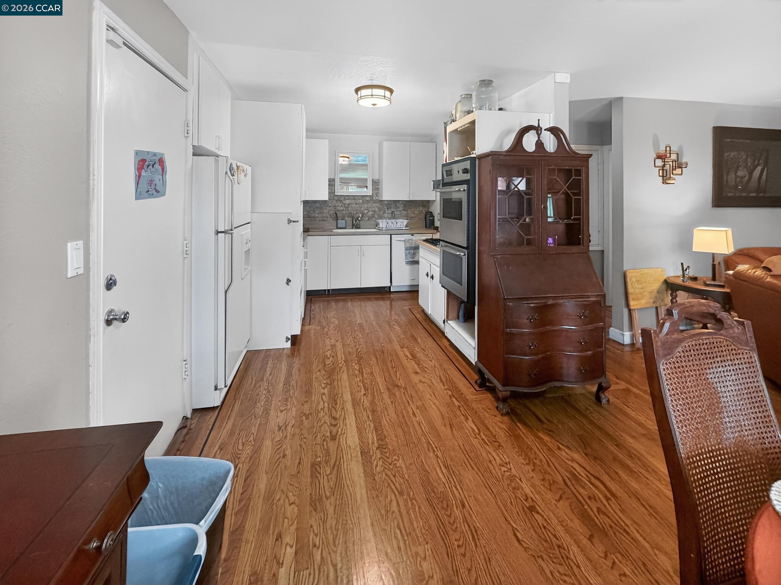 213 Stephen St