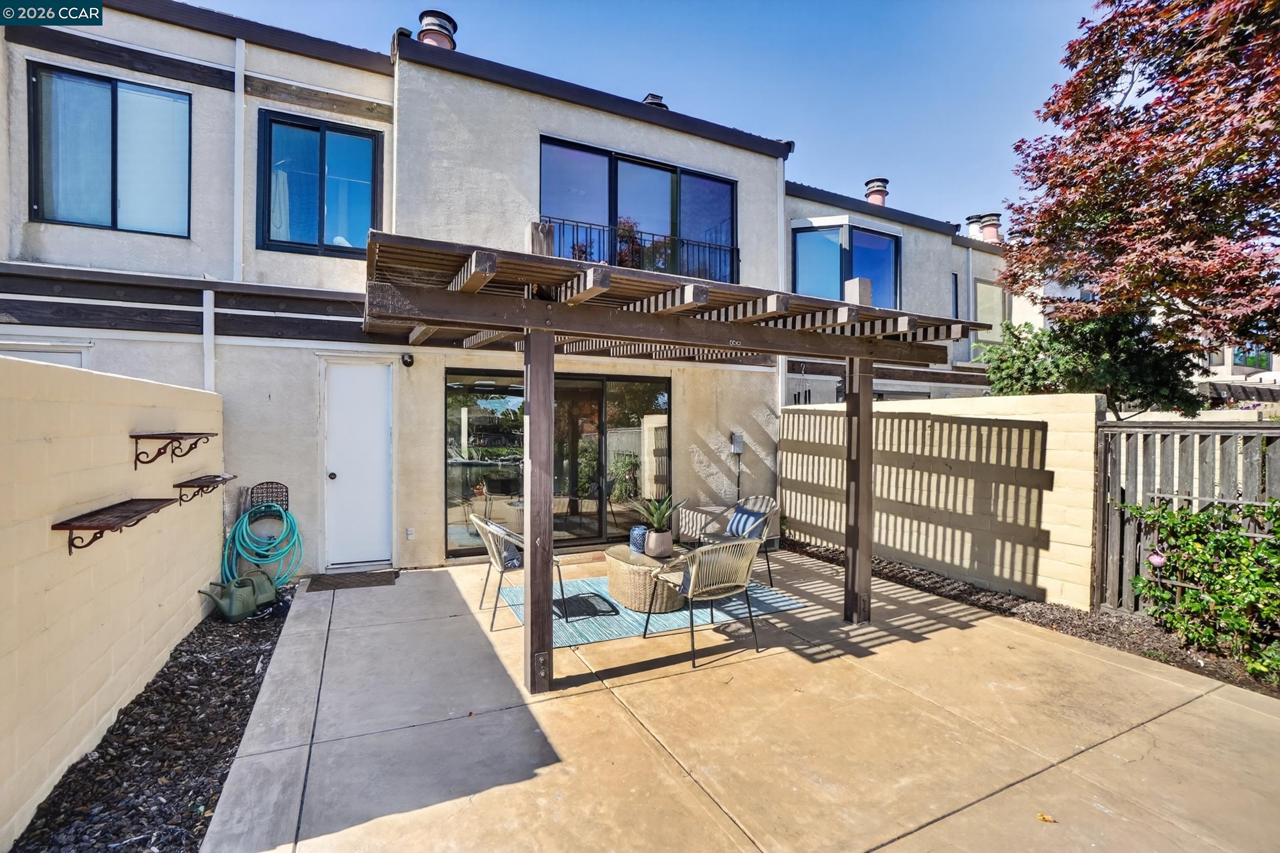 897 Marina Dr