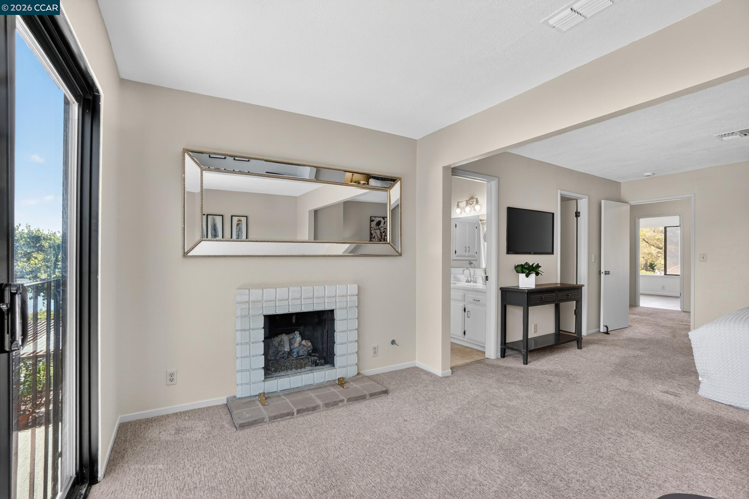 897 Marina Dr