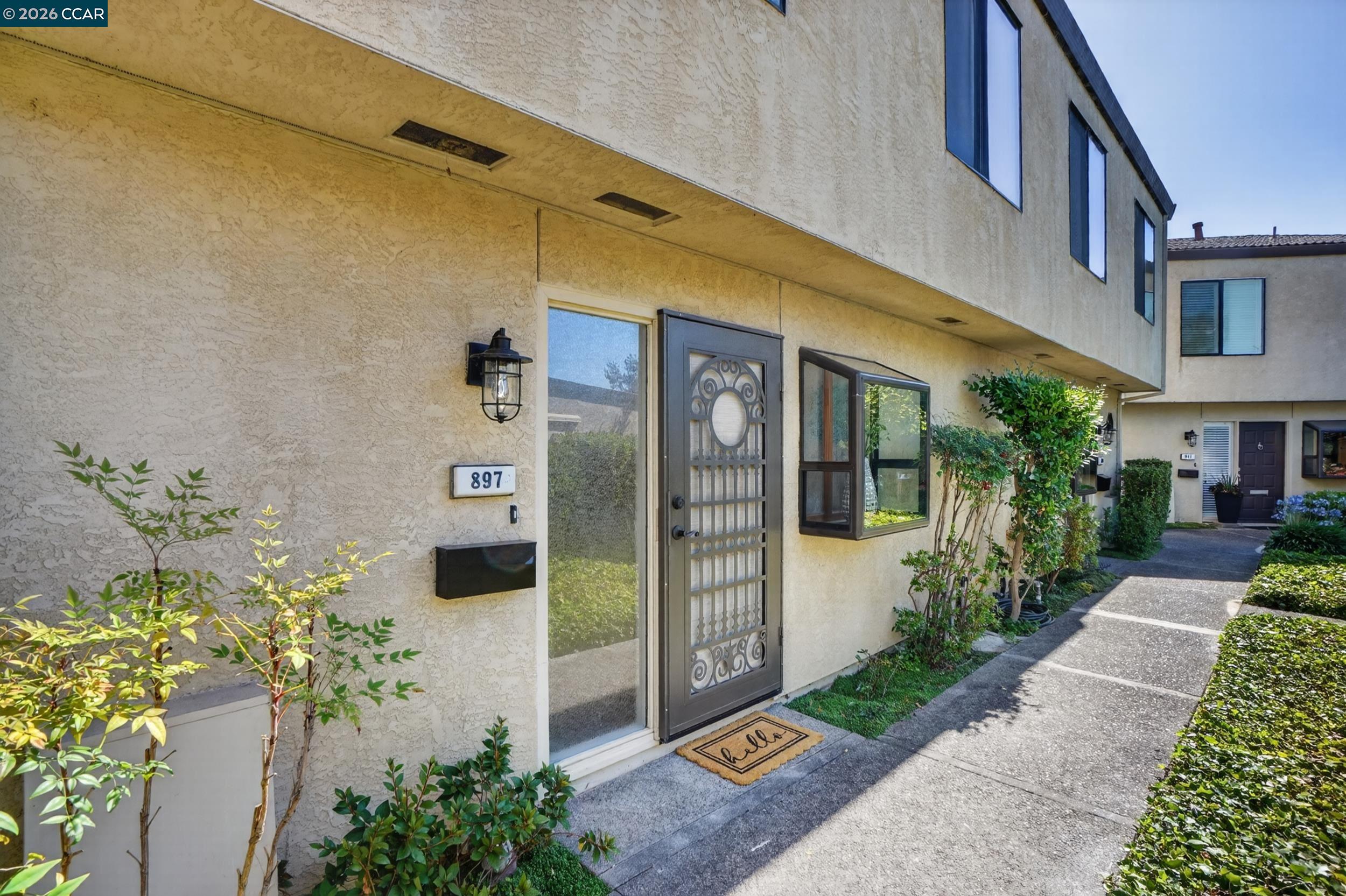 897 Marina Dr