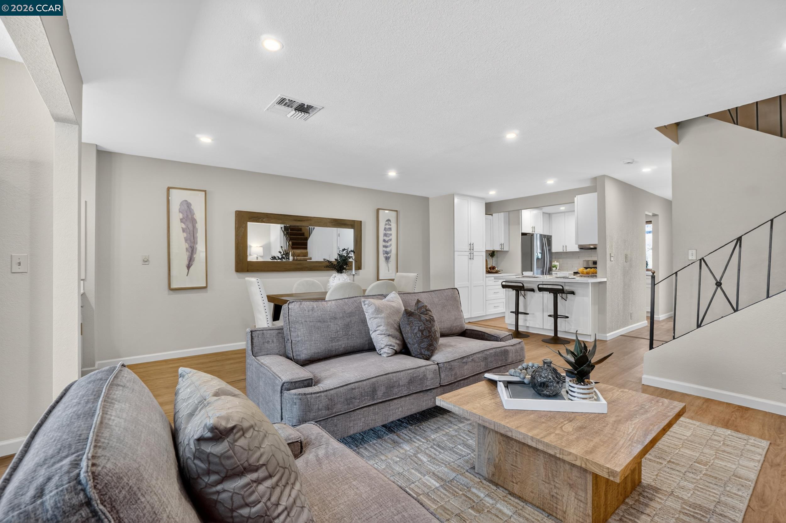 897 Marina Dr