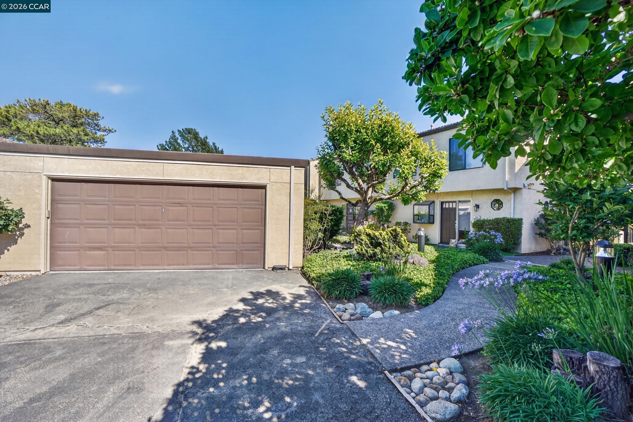 897 Marina Dr