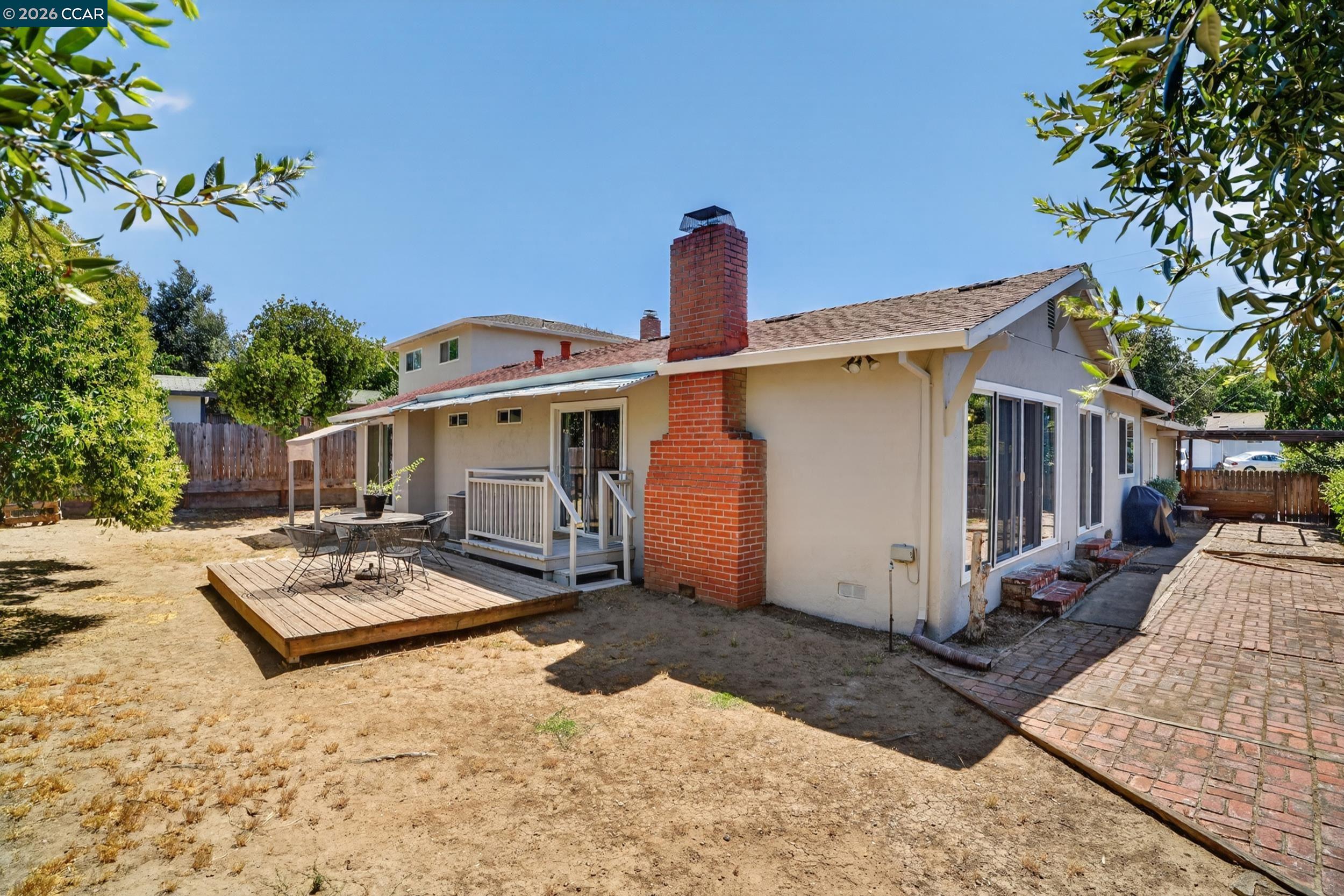 4249 Ridge Dr