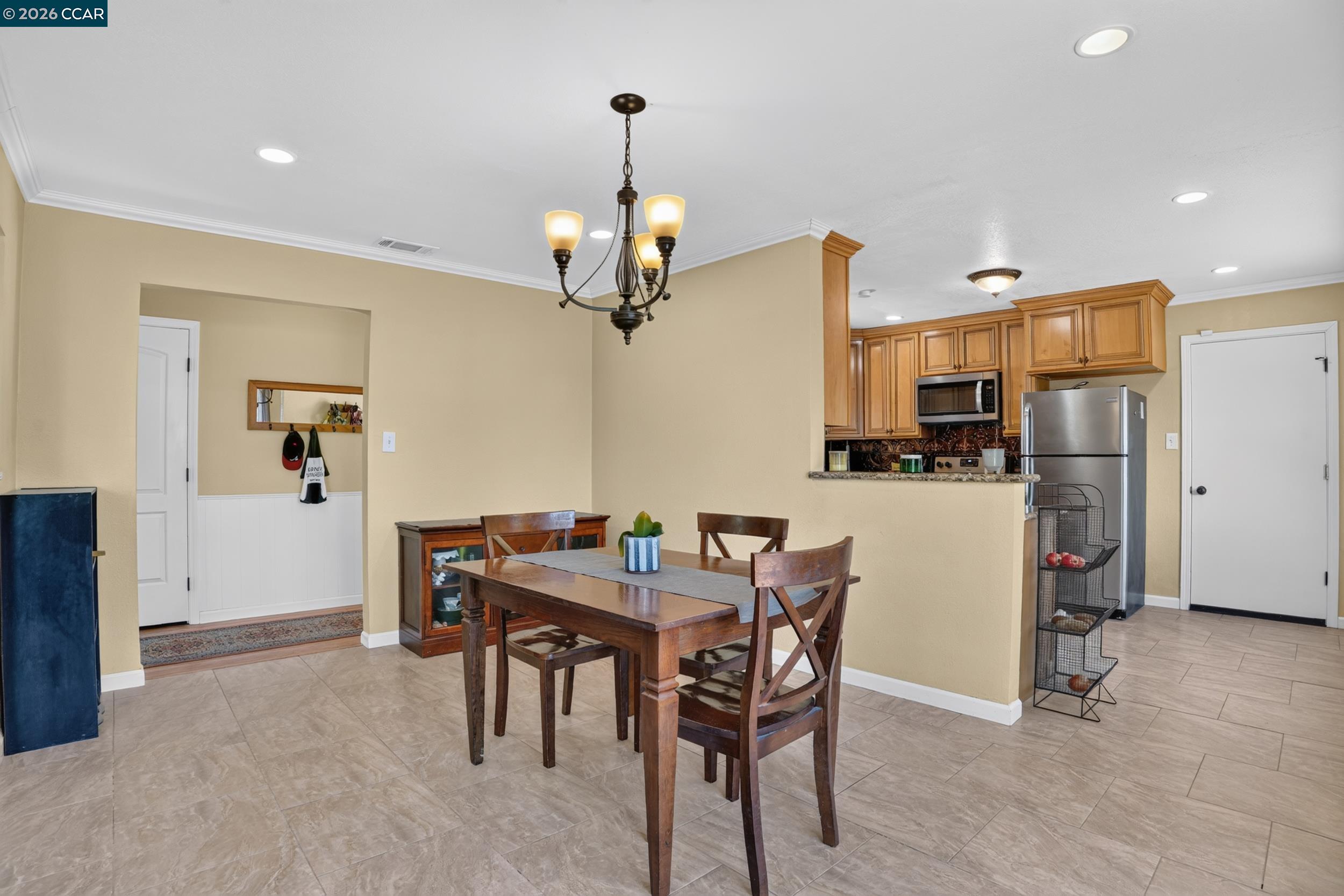 4249 Ridge Dr