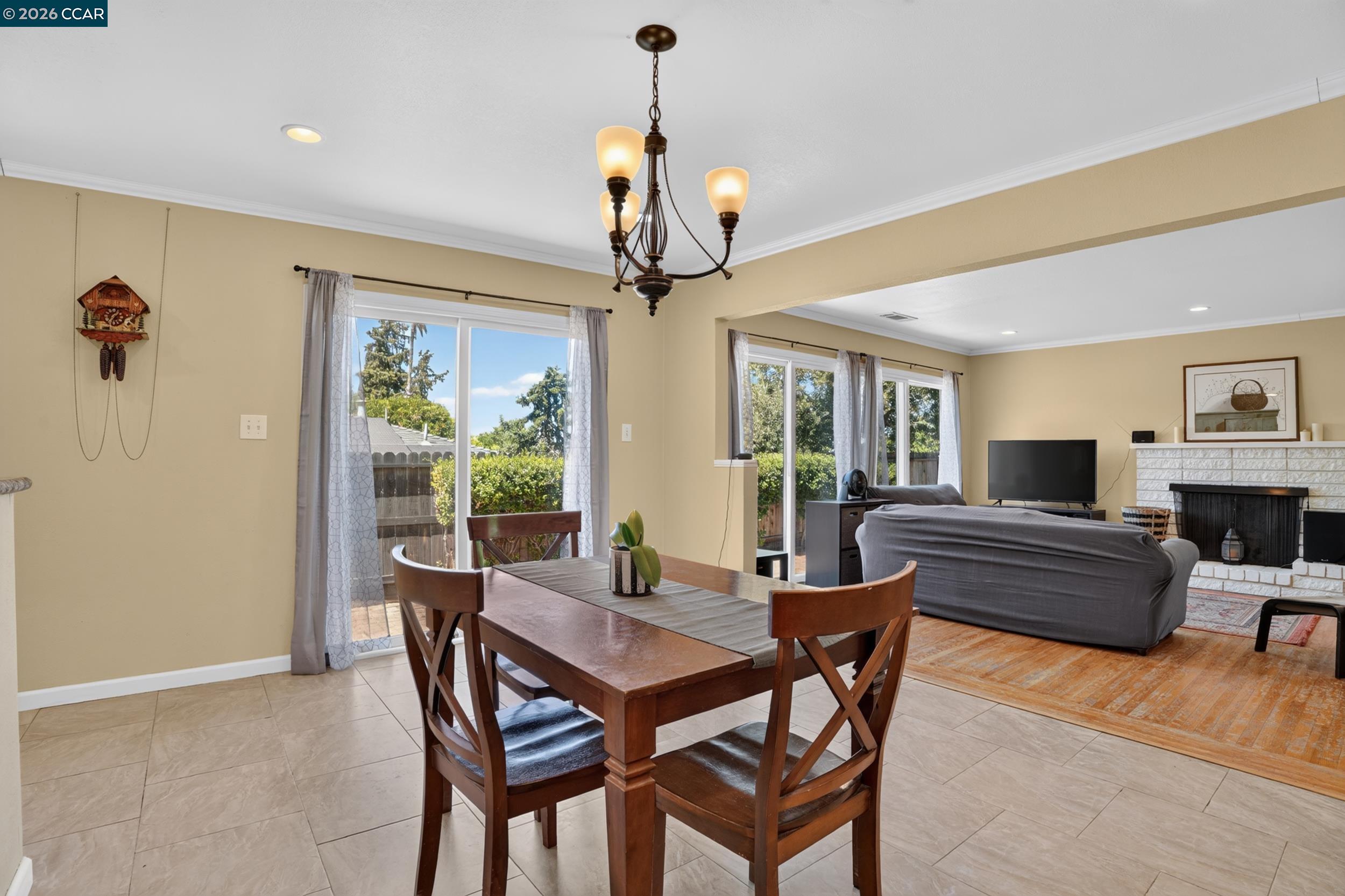 4249 Ridge Dr