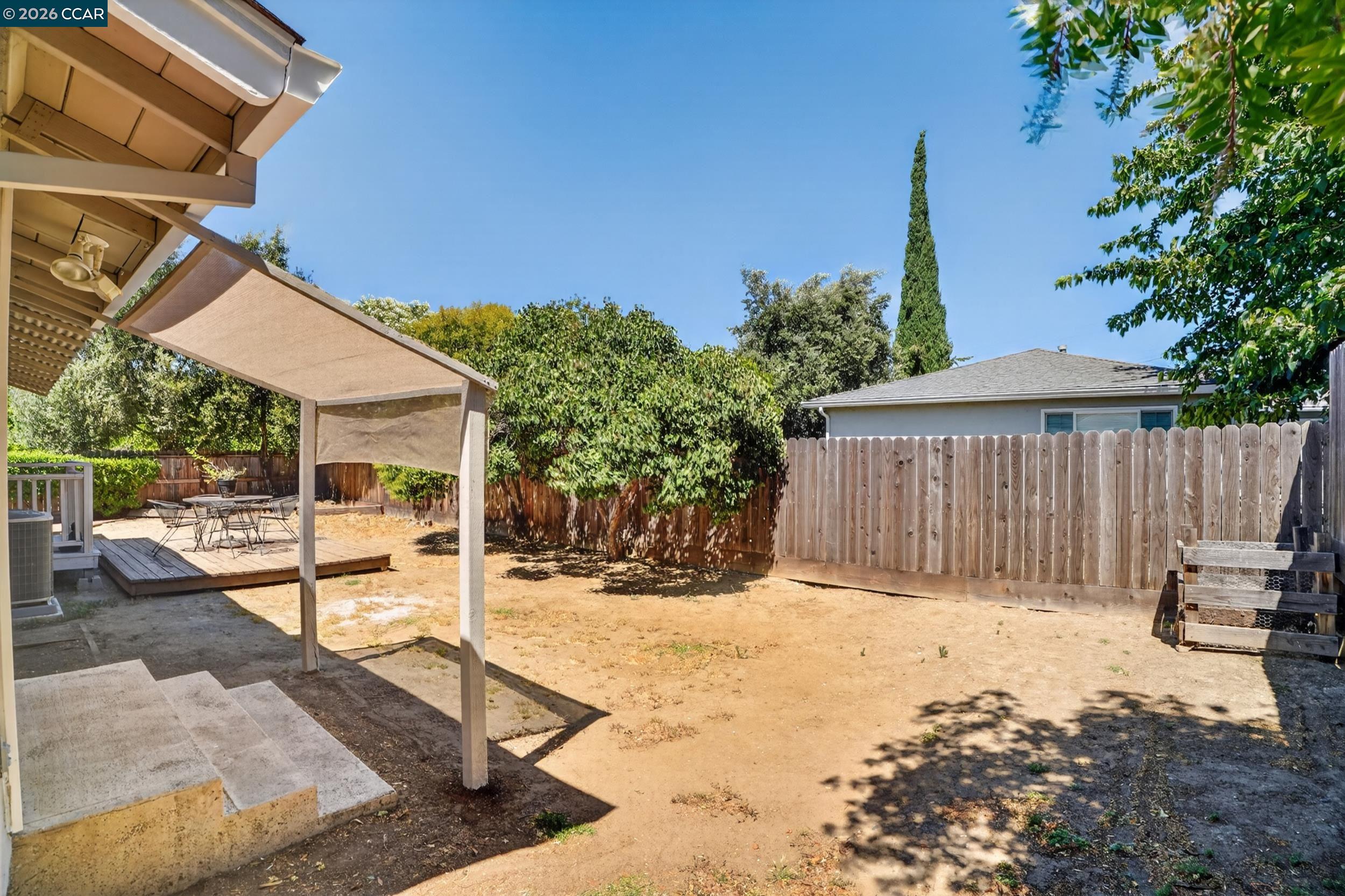 4249 Ridge Dr