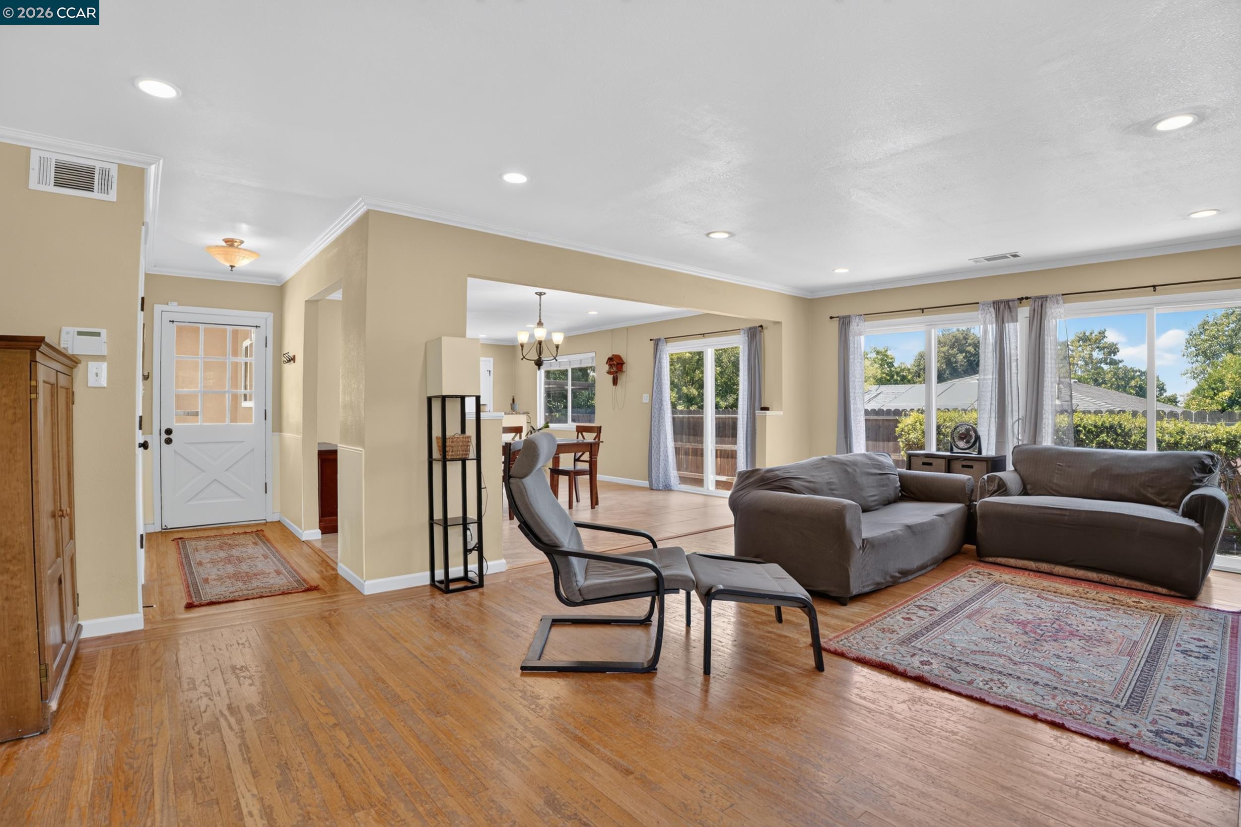 4249 Ridge Dr