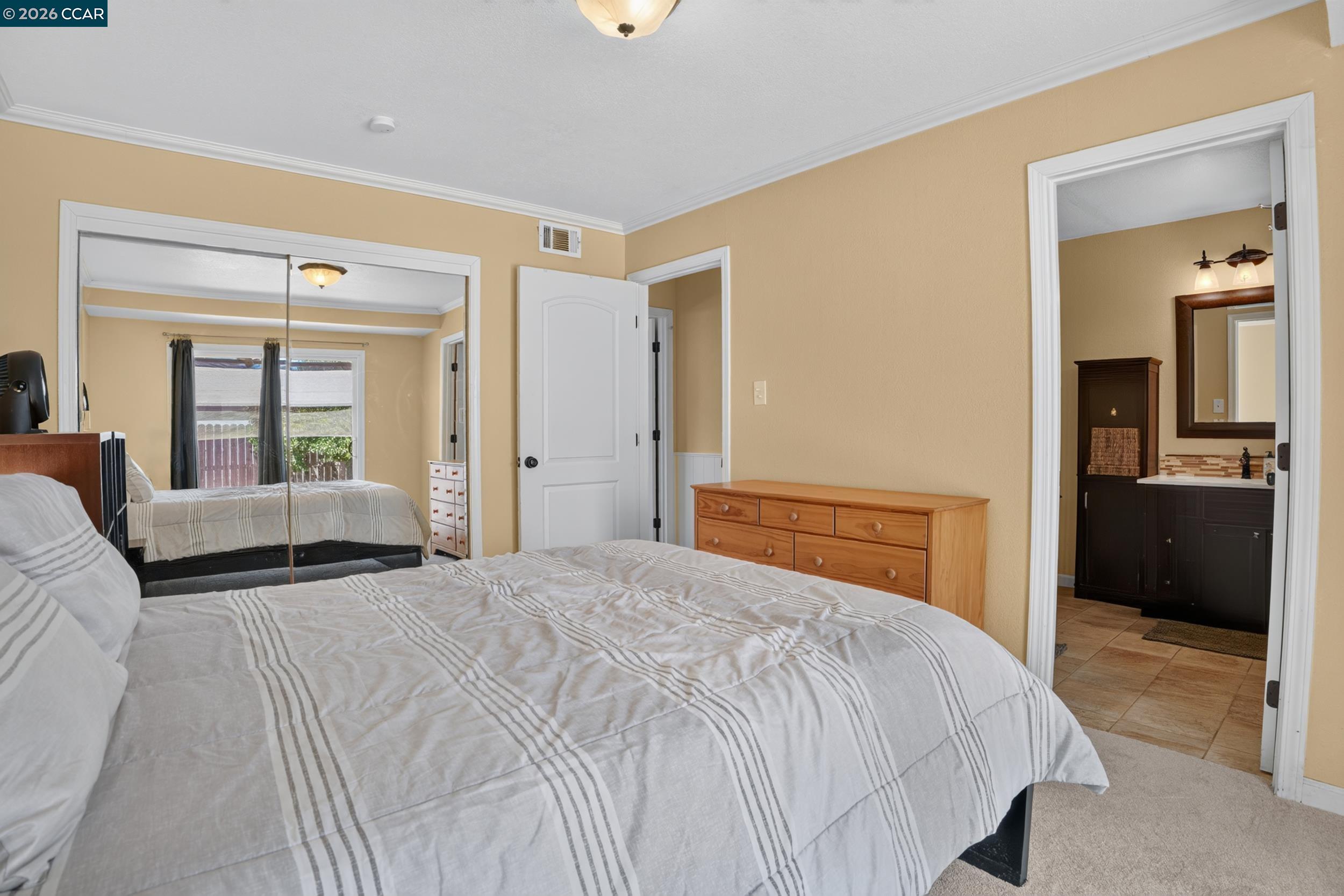 4249 Ridge Dr