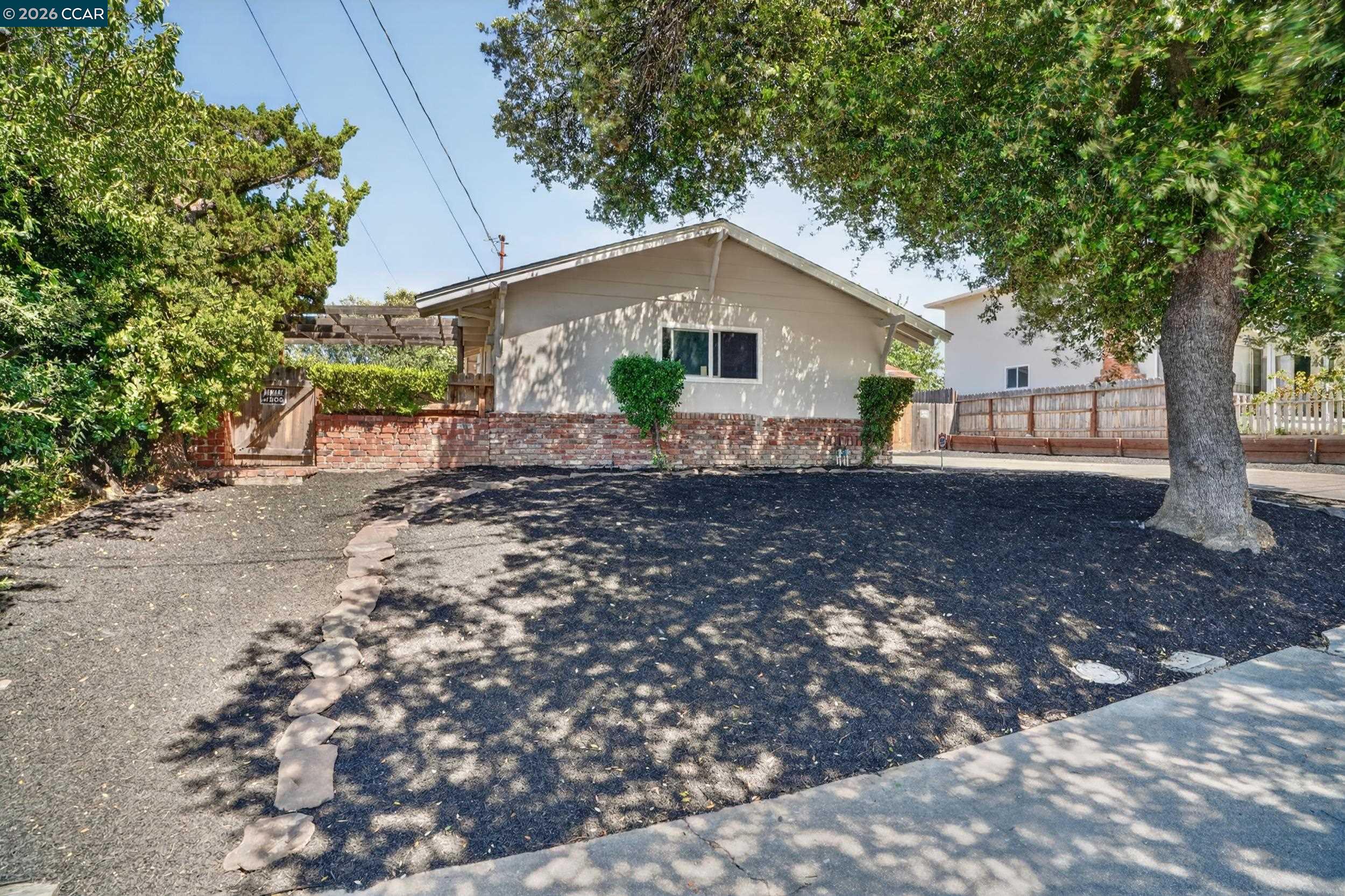 4249 Ridge Dr