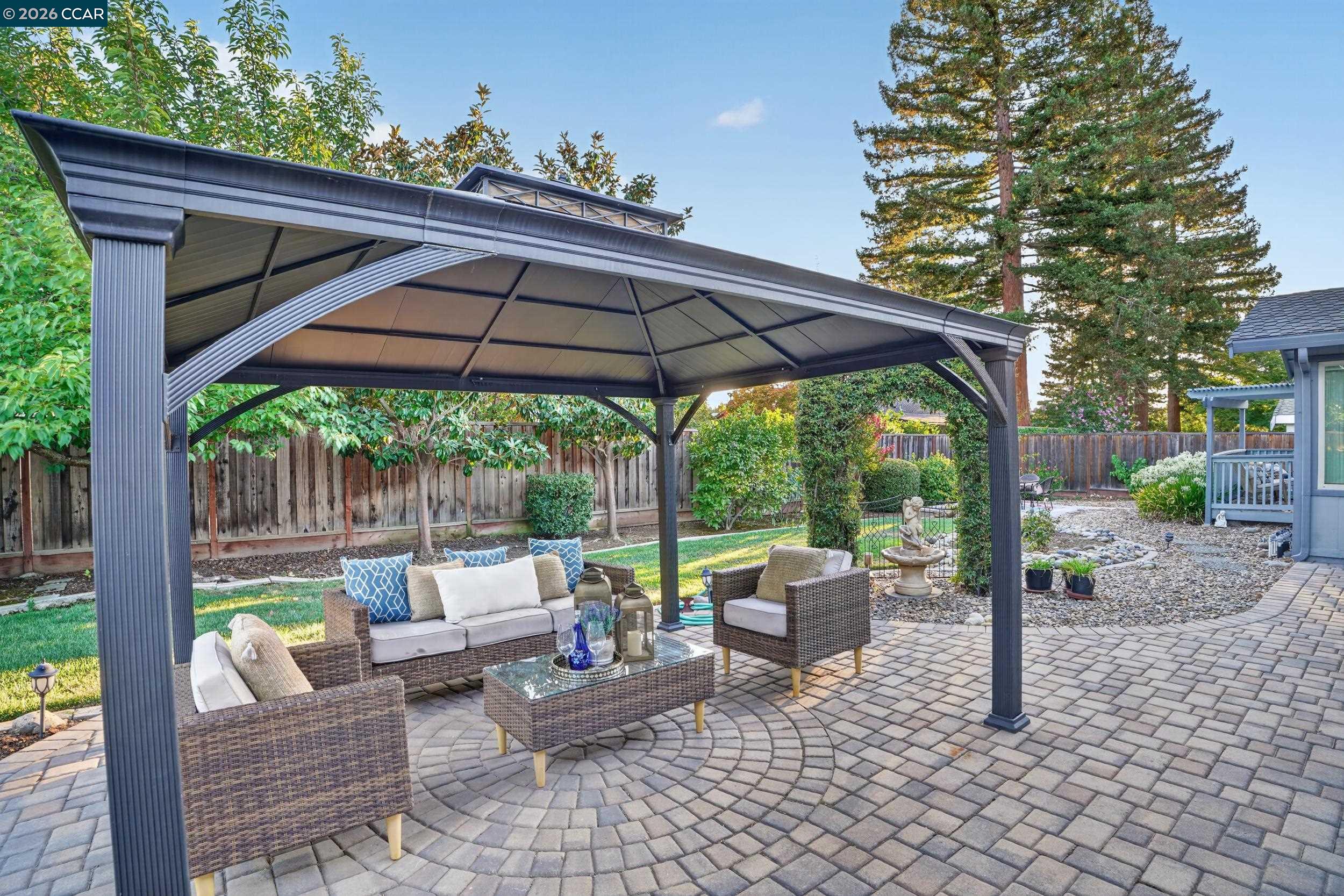8 Casey Glen Ct