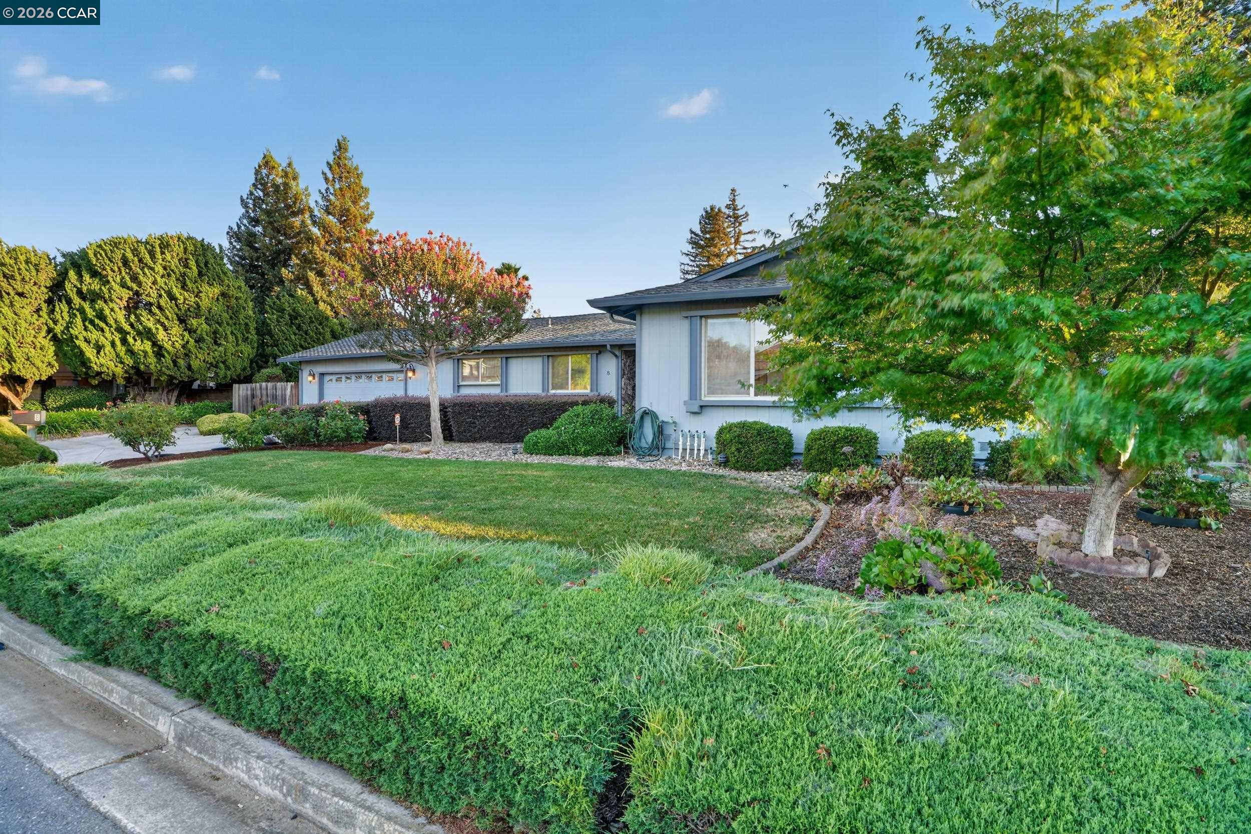 8 Casey Glen Ct