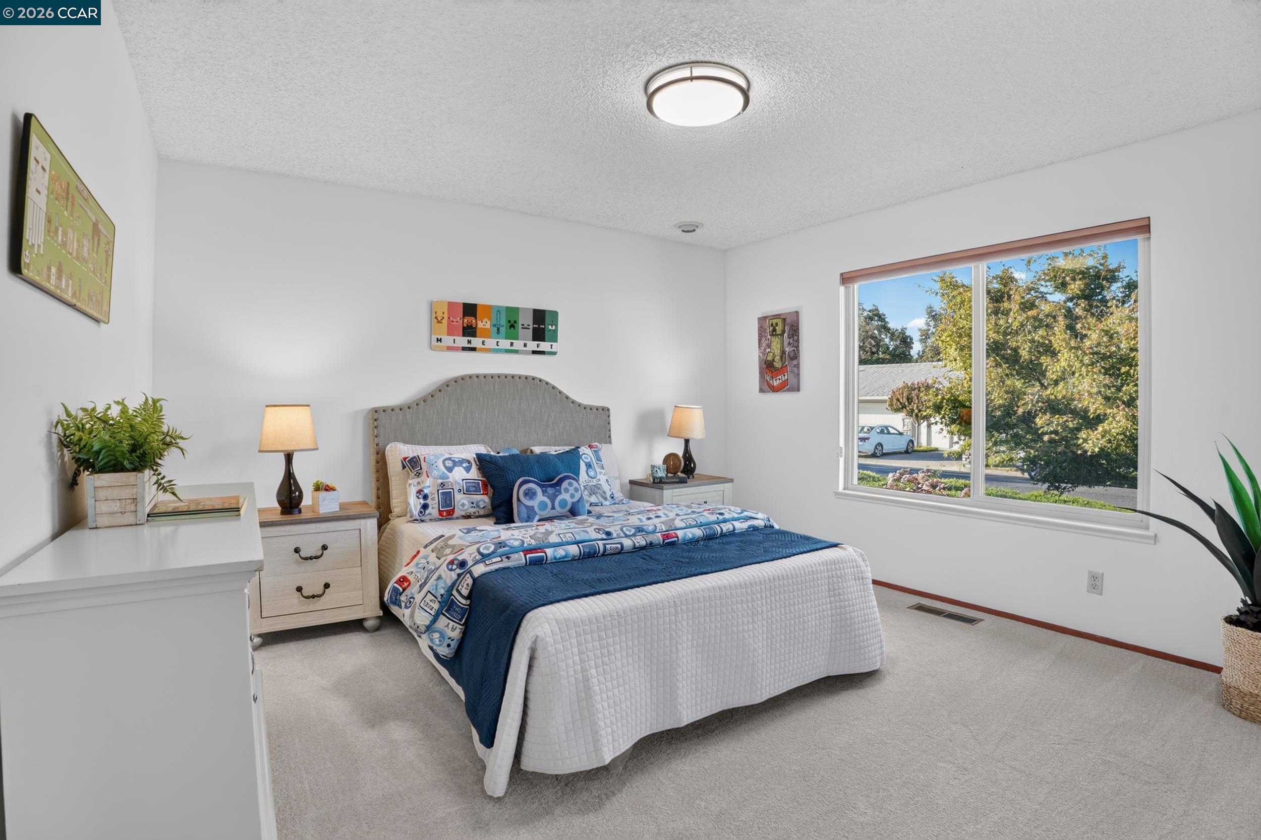 8 Casey Glen Ct
