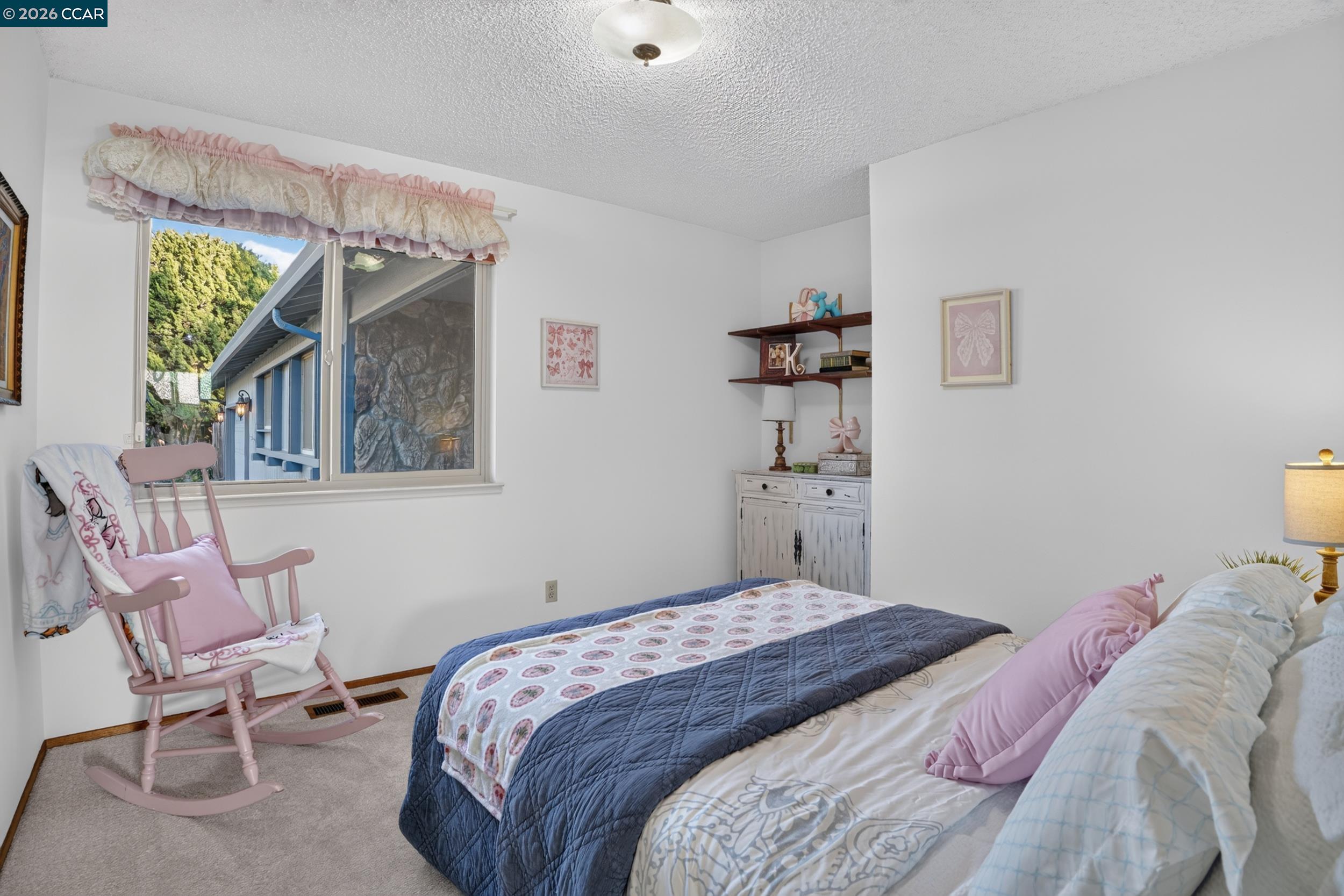 8 Casey Glen Ct