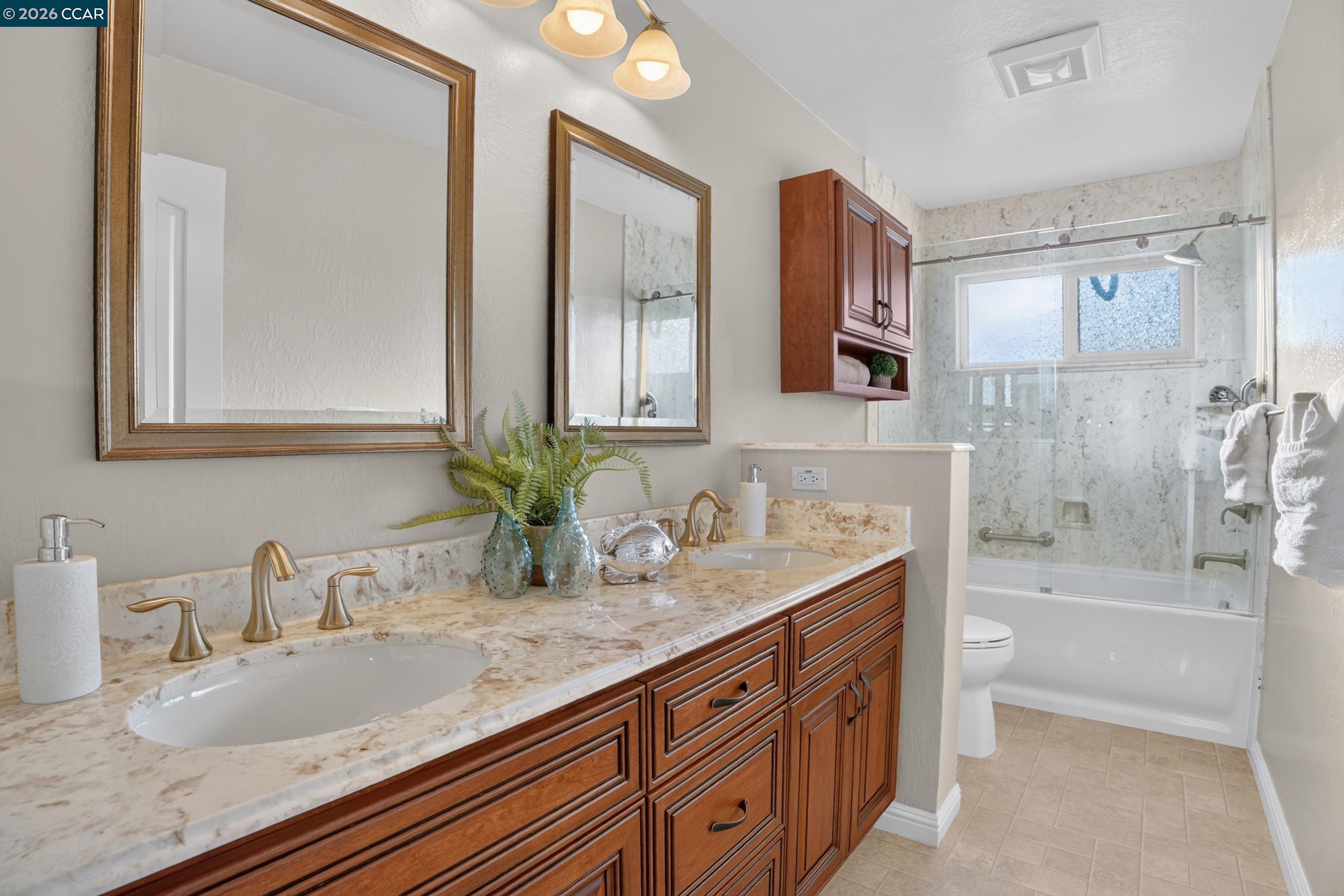 8 Casey Glen Ct
