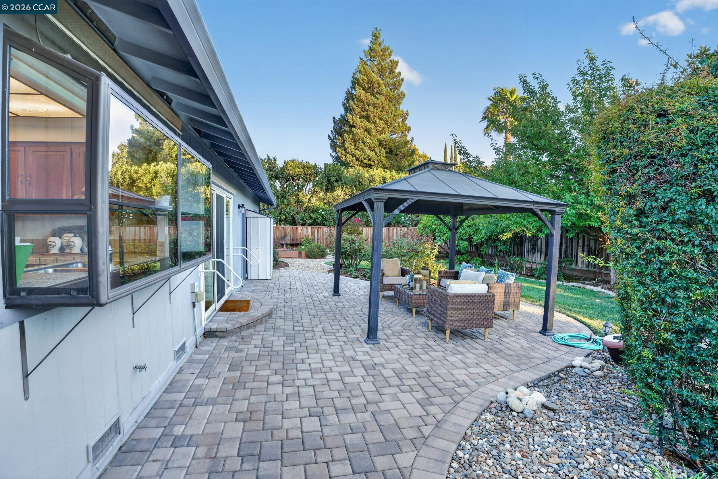 8 Casey Glen Ct