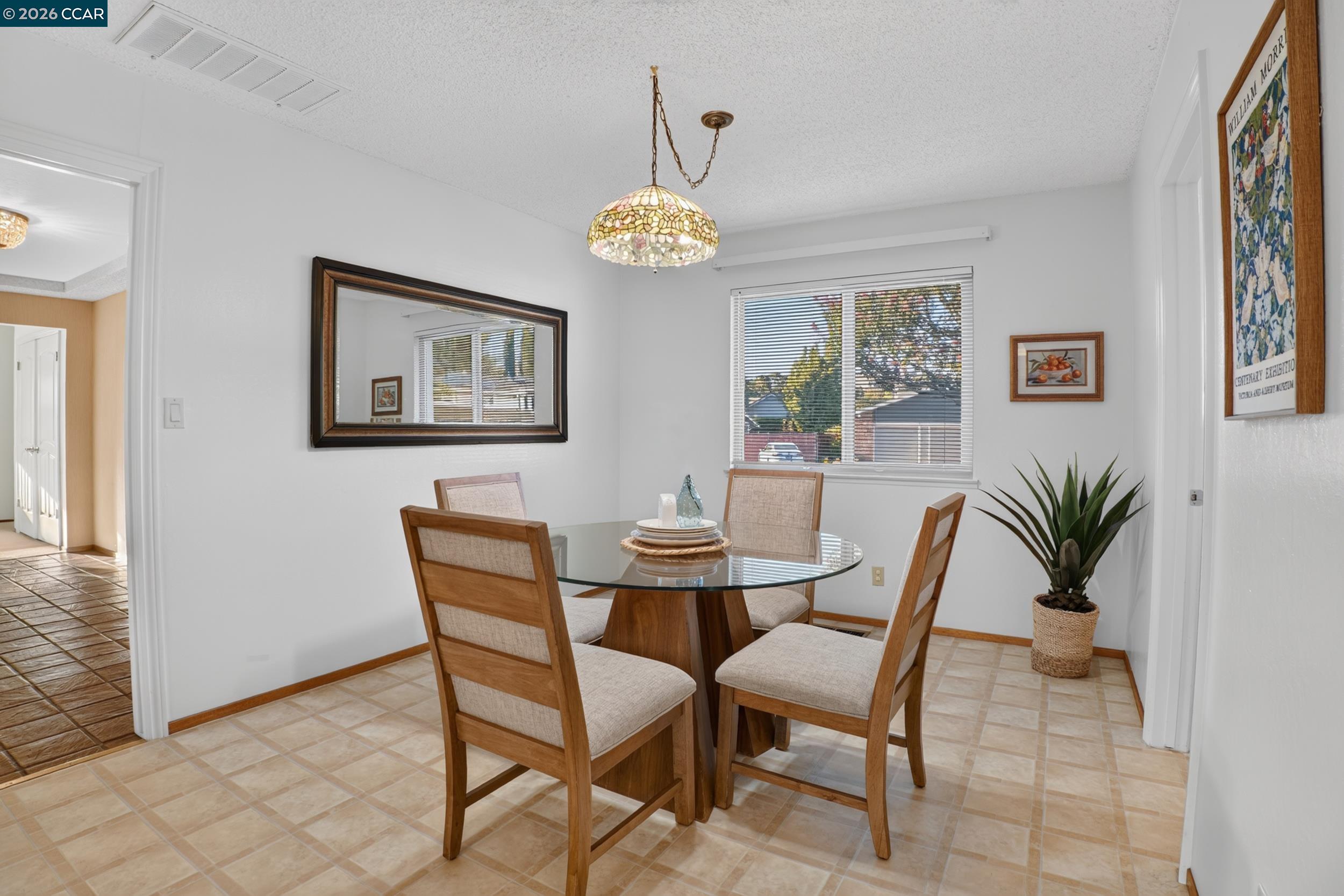 8 Casey Glen Ct