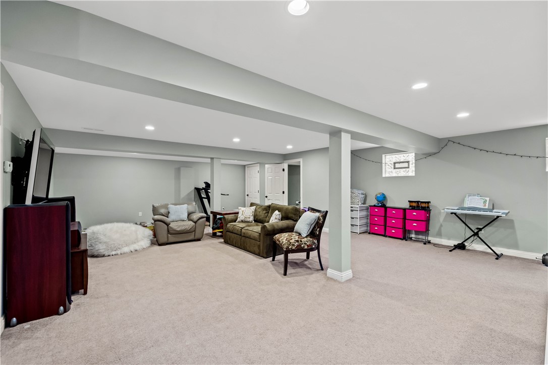 319 Henry Avenue
