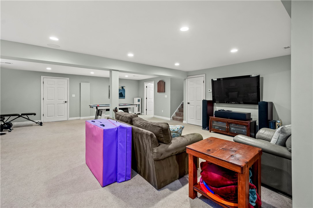 319 Henry Avenue