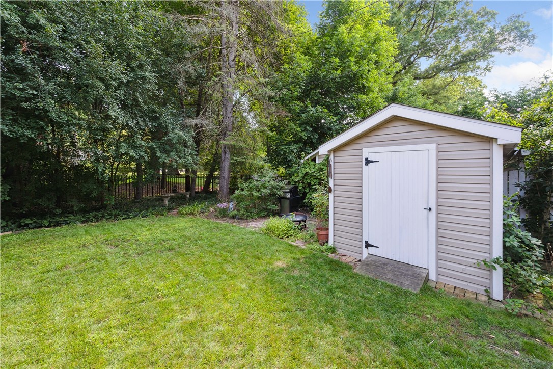 1207 Colonial Place