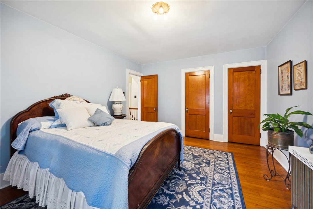 1207 Colonial Place
