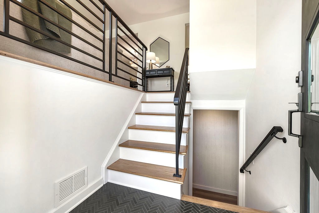 327 Chickasaw Ave