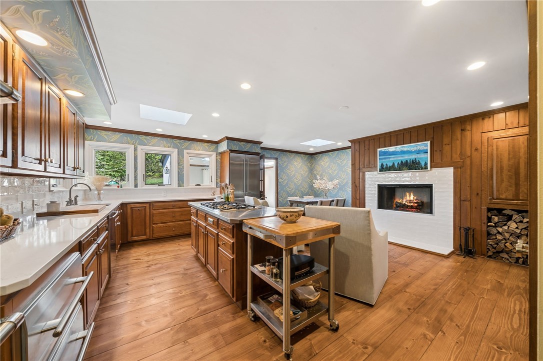 552 Backbone Rd