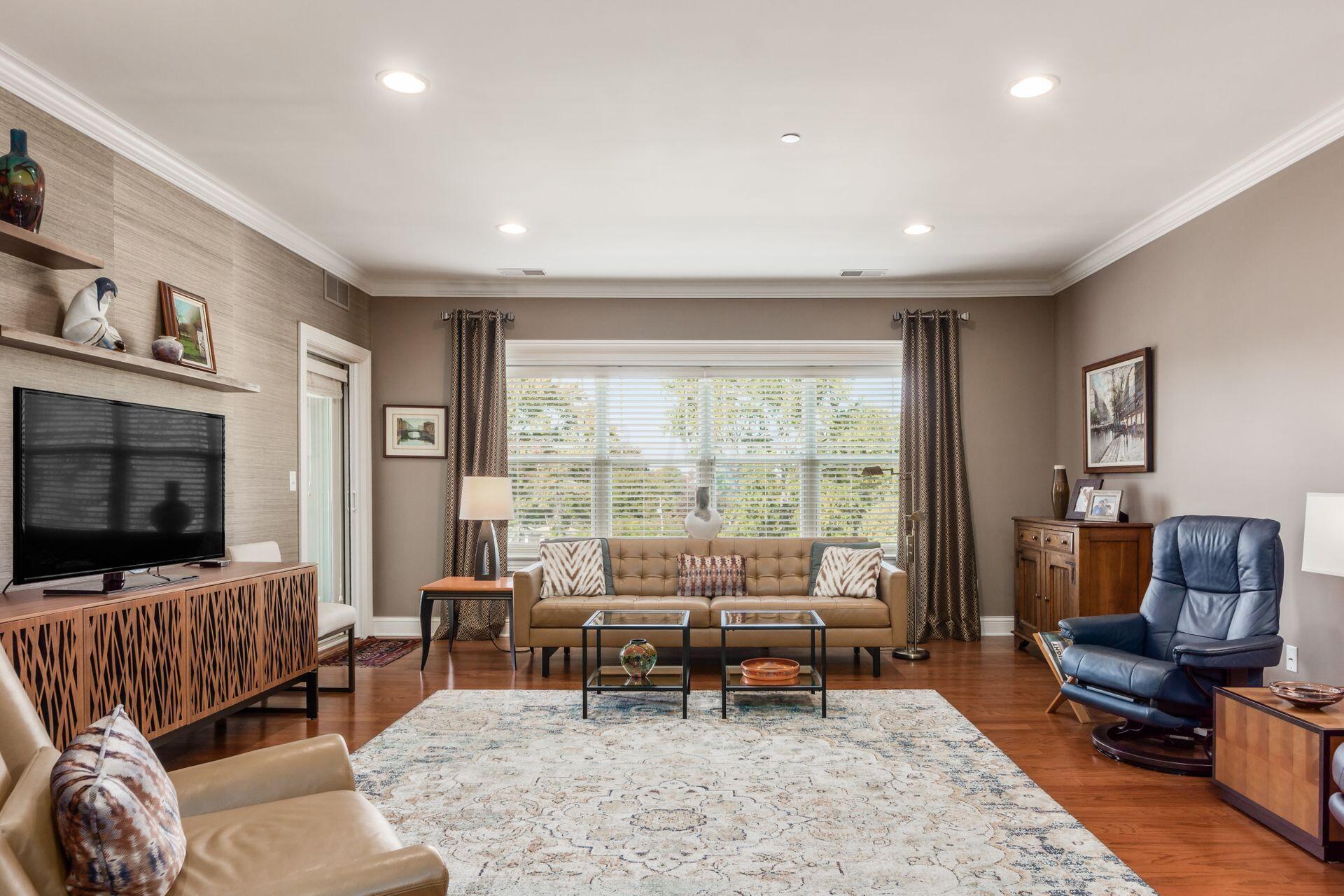 3175 Tremont Road, 401