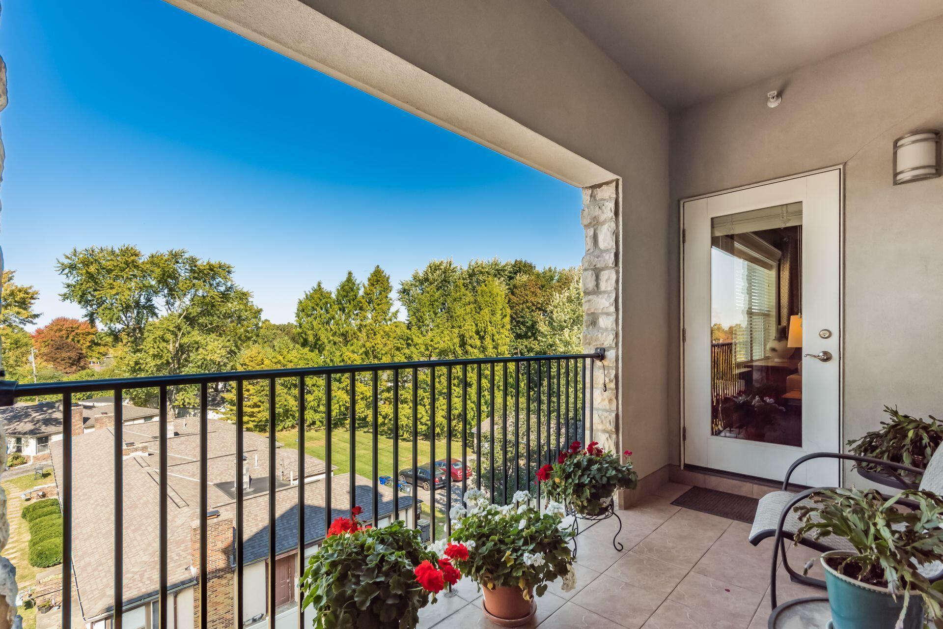 3175 Tremont Road, 401